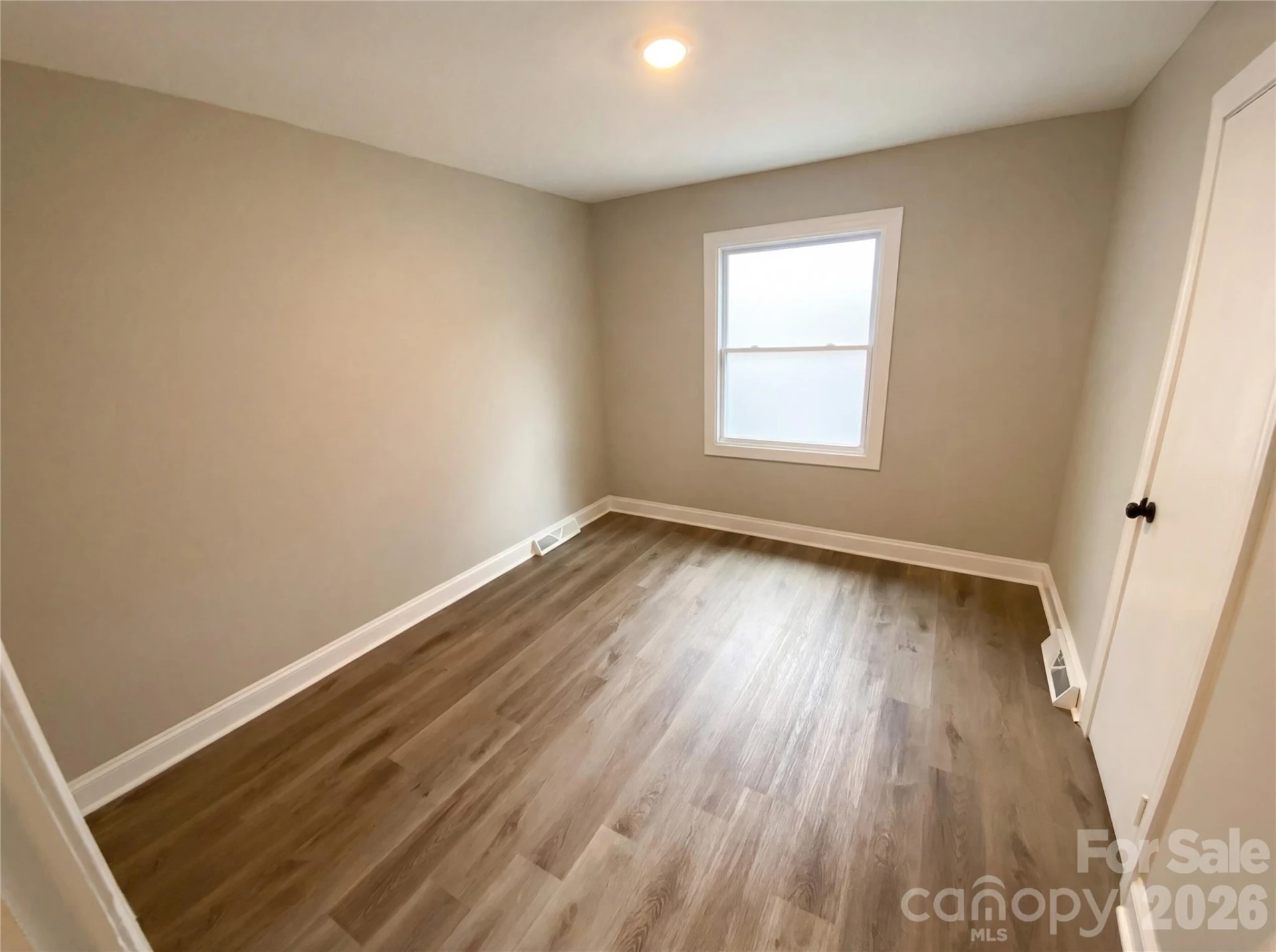 2122 Kilborne Drive - Photo 4