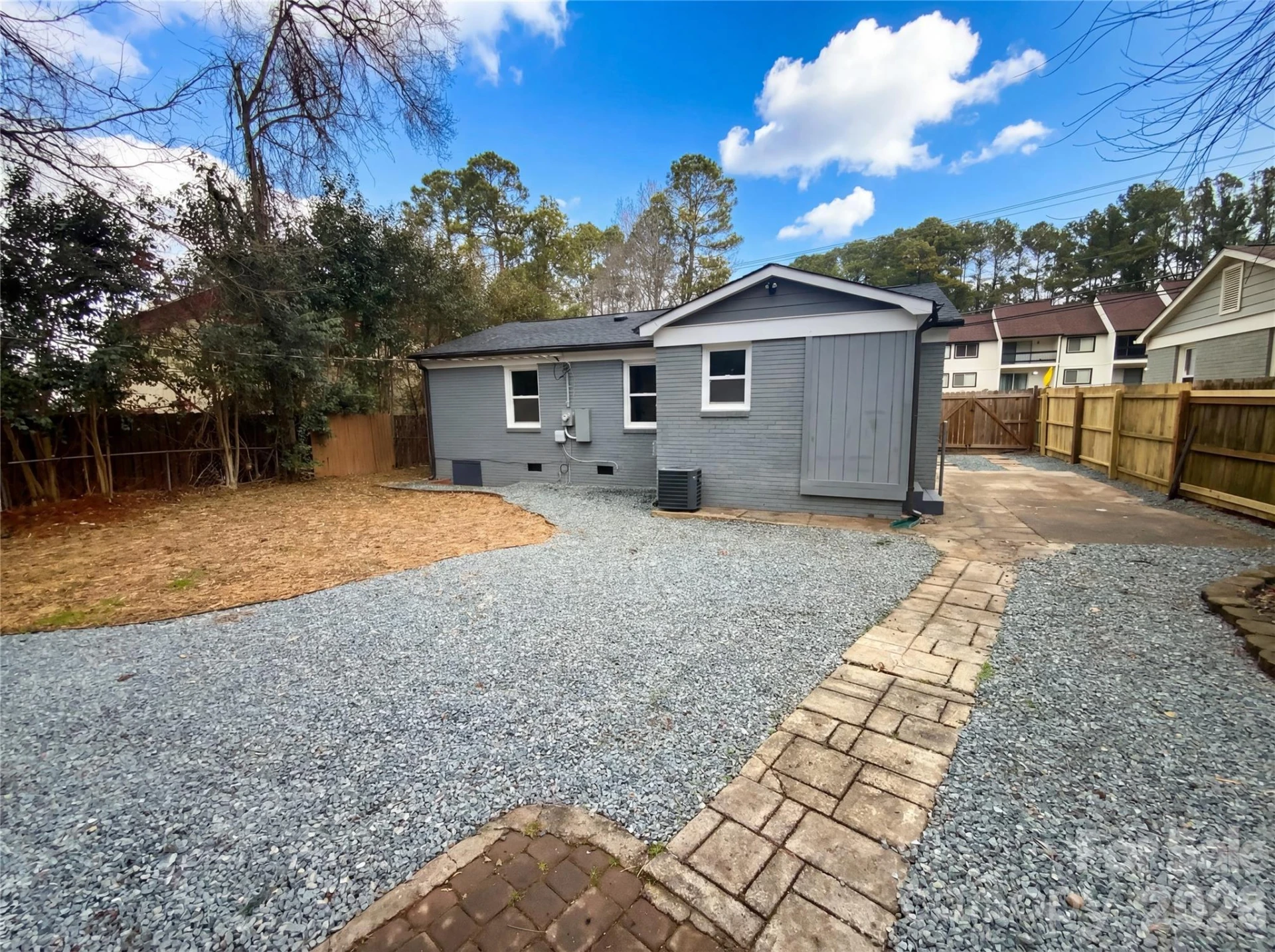 2122 Kilborne Drive - Photo 5