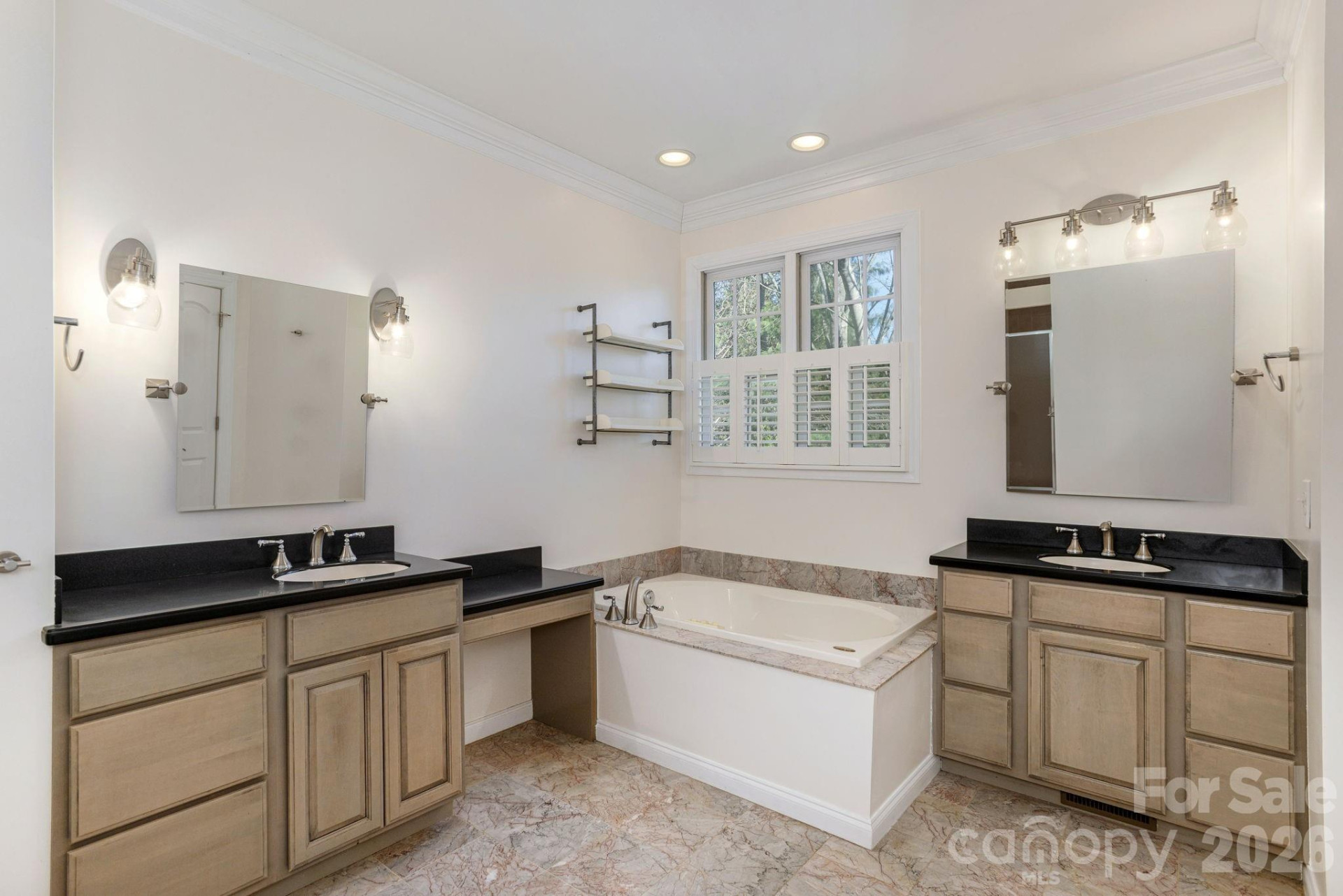 16 WINTERBERRY Drive - Photo 23