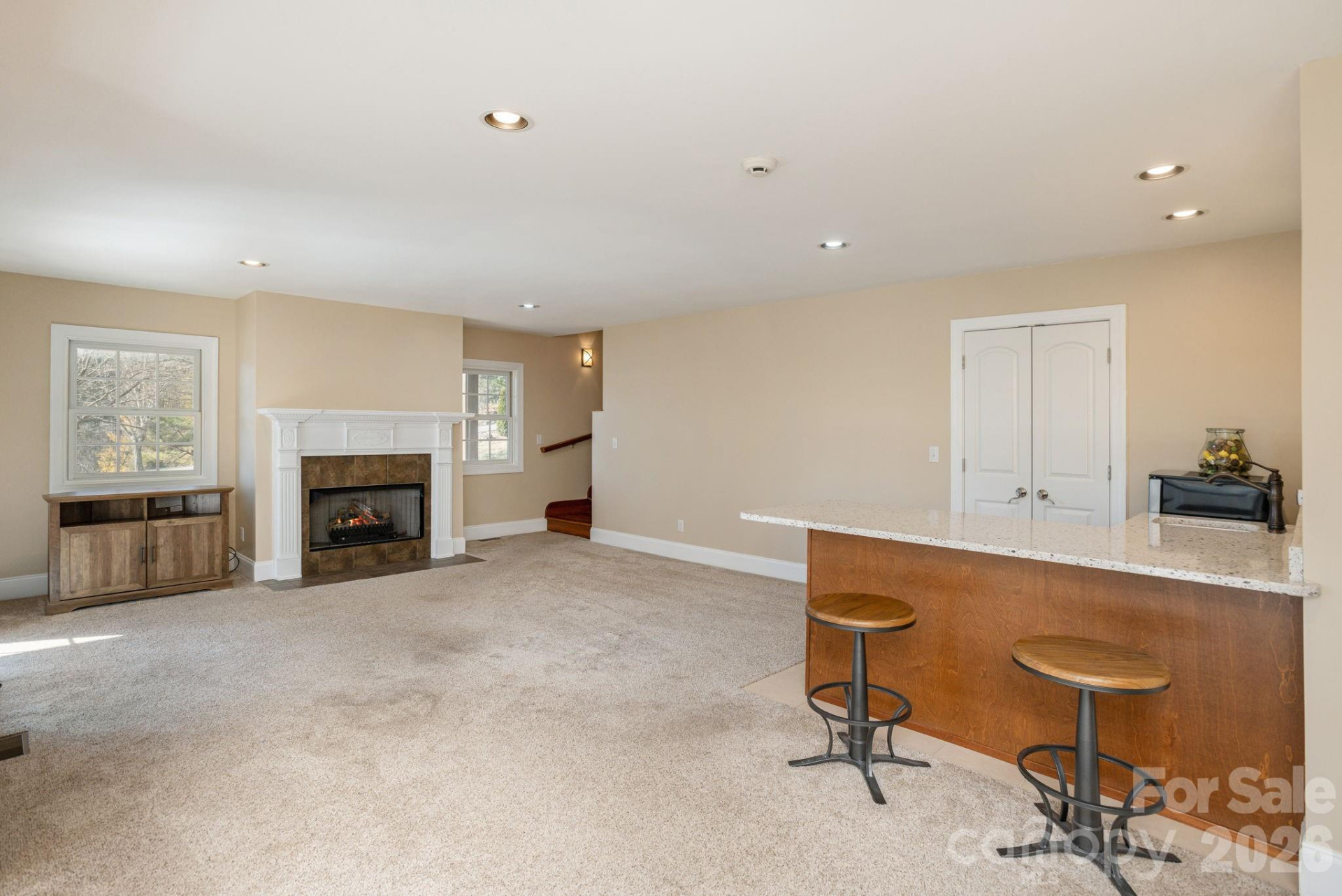 16 WINTERBERRY Drive - Photo 39