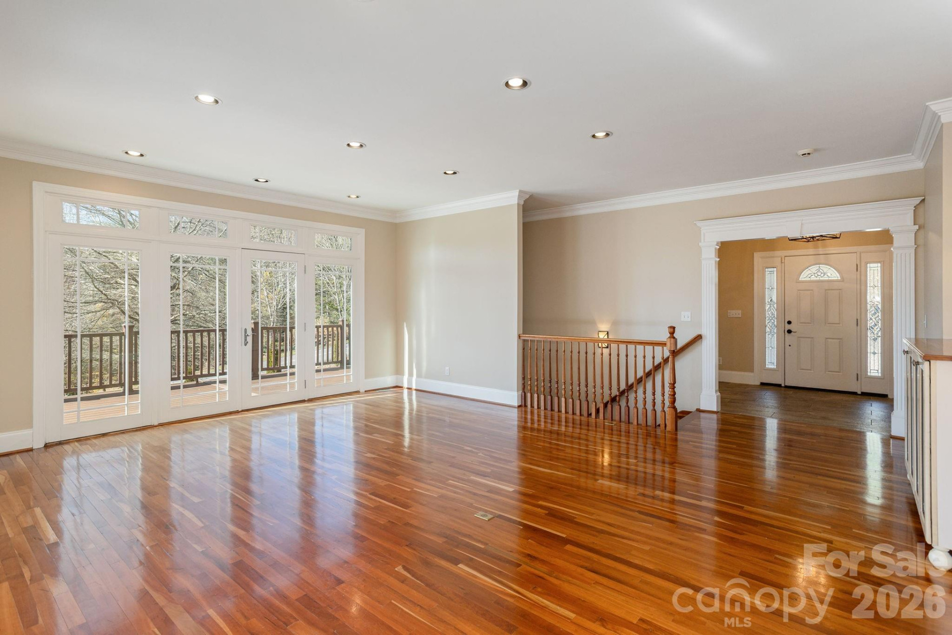 16 WINTERBERRY Drive - Photo 5