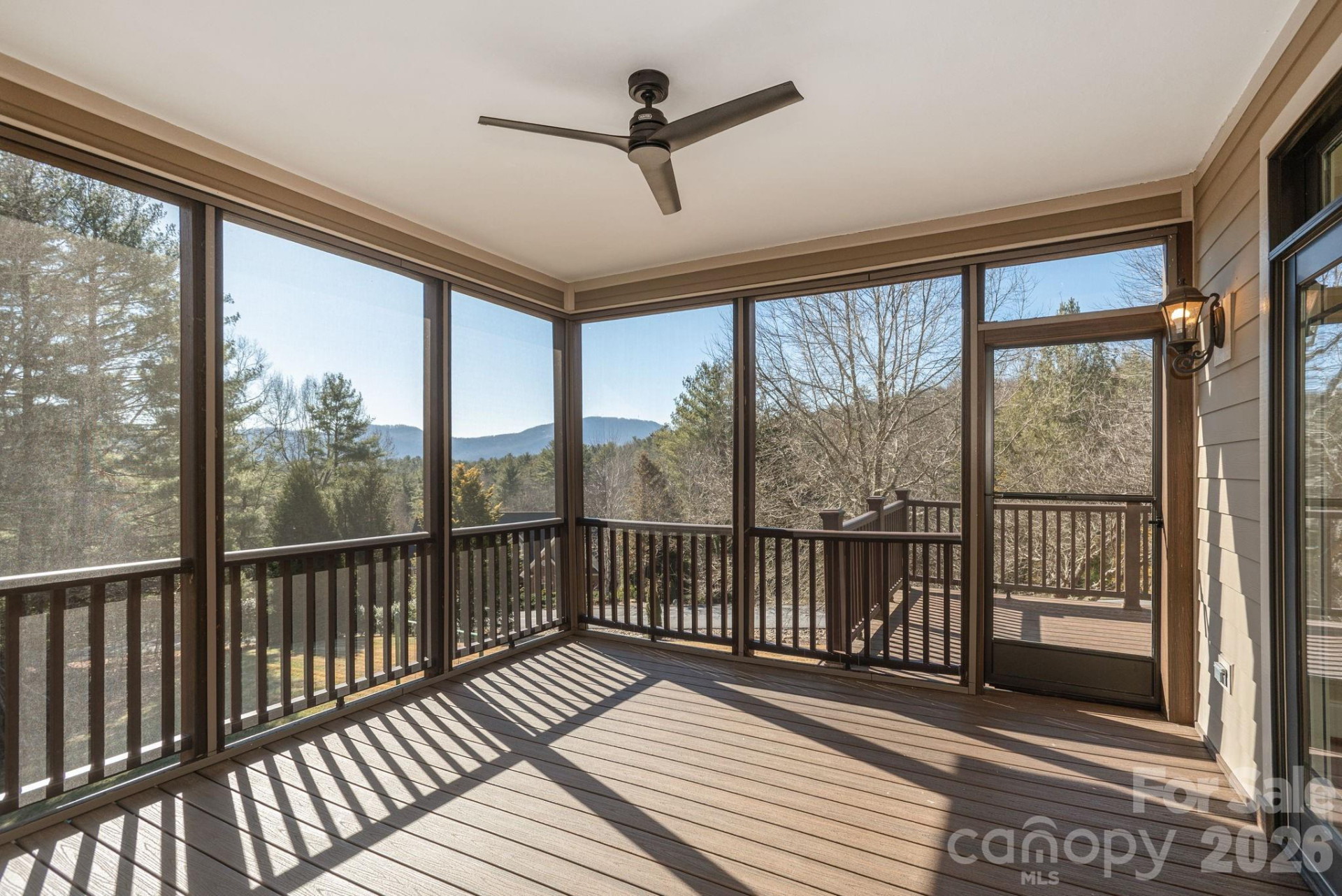 16 WINTERBERRY Drive - Photo 9