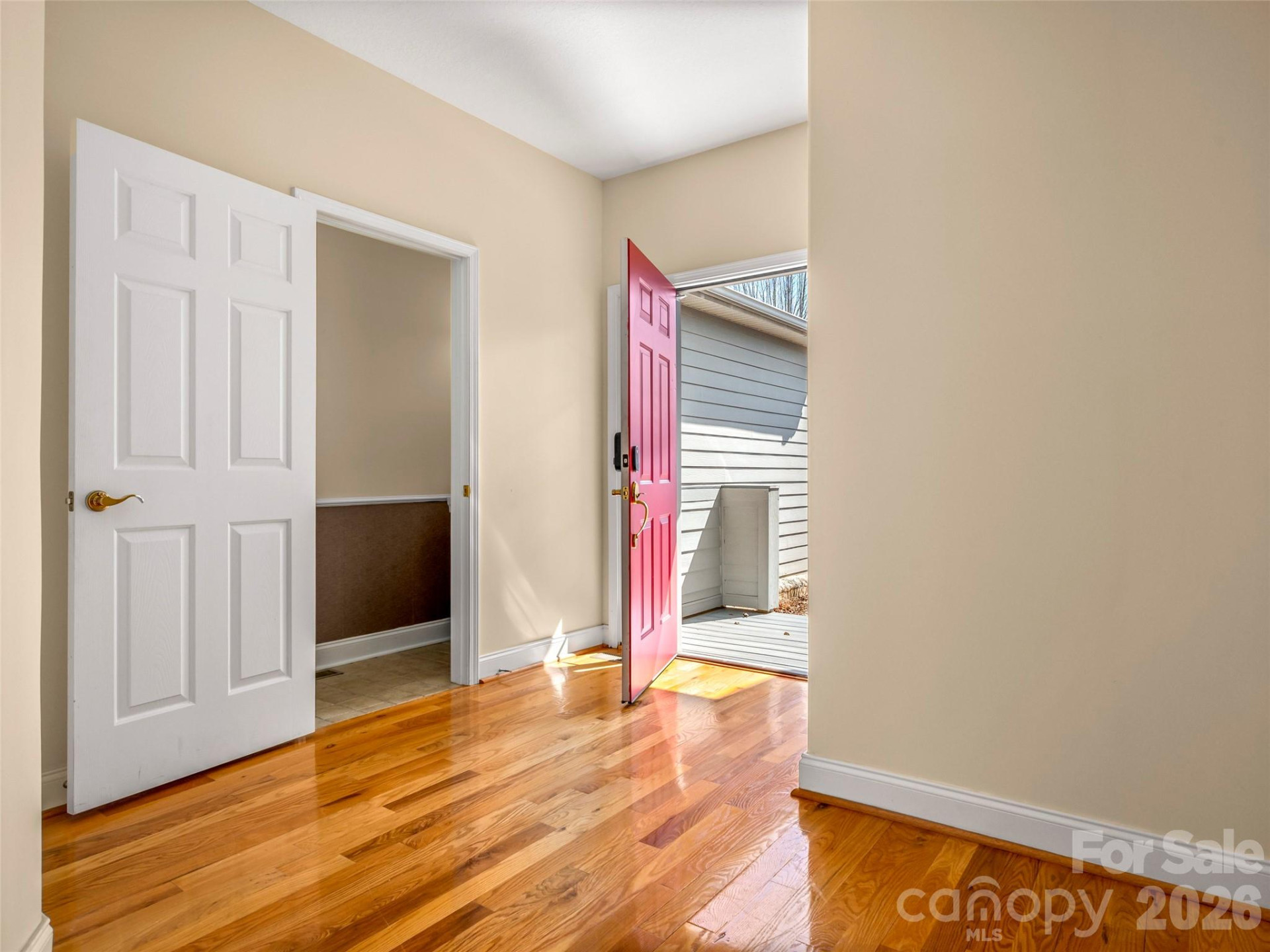 21 Holiday Drive - Photo 6