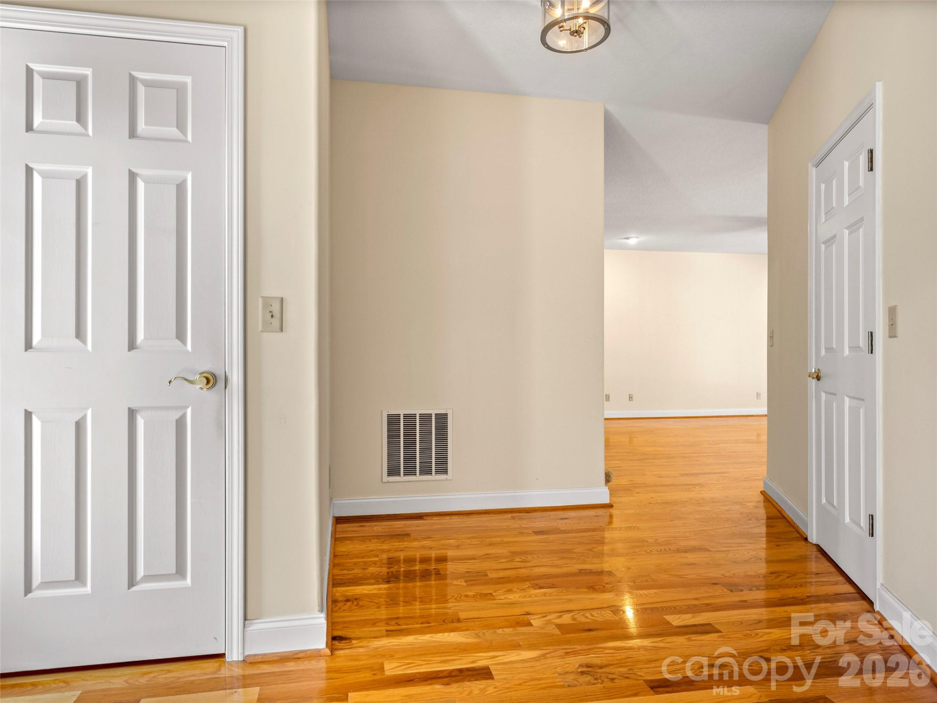 21 Holiday Drive - Photo 8