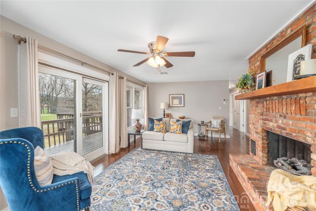 85 Dawn Lane, Canton, NC, 28716