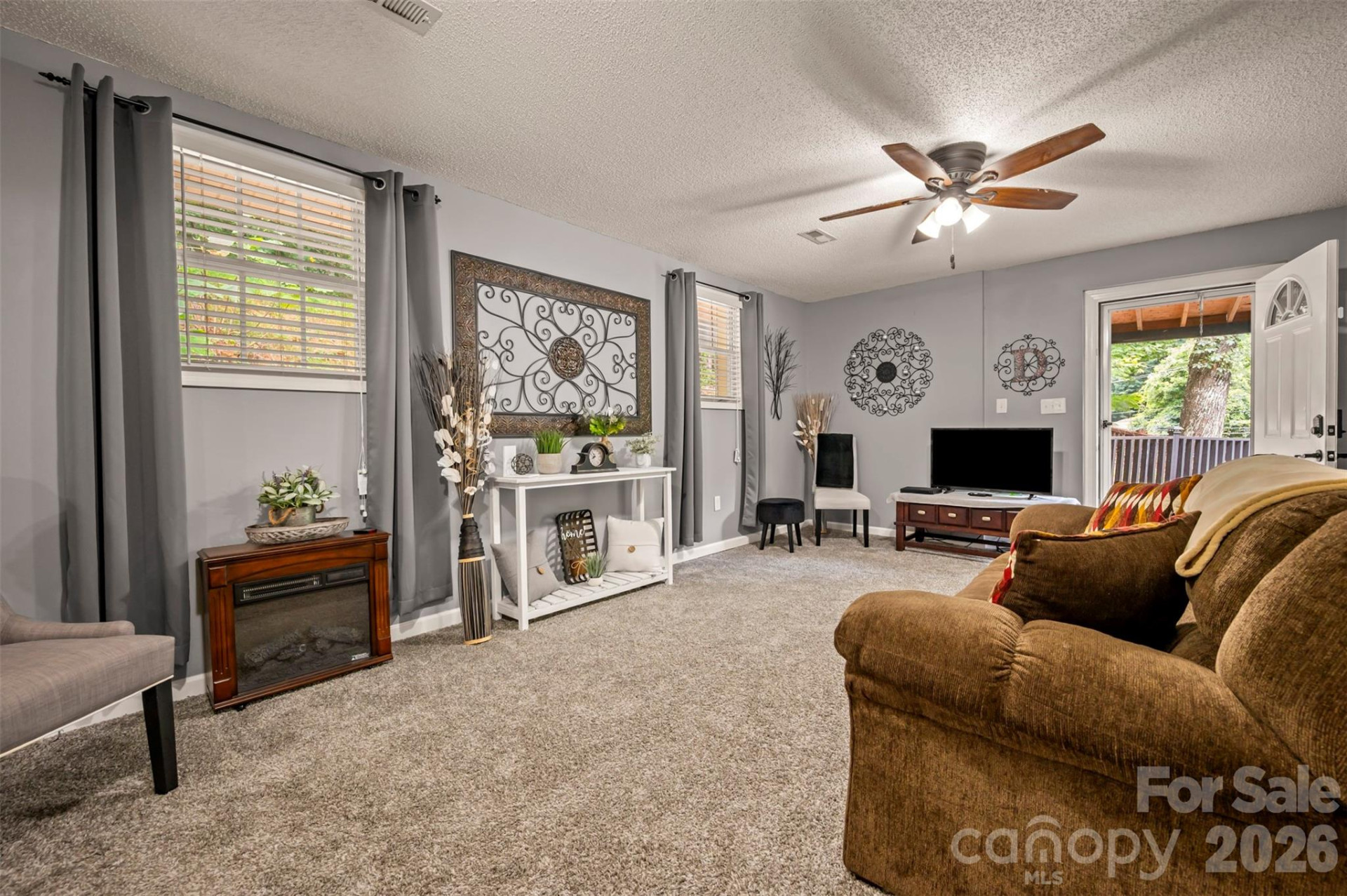 1840 Memorial Highway - Photo 13