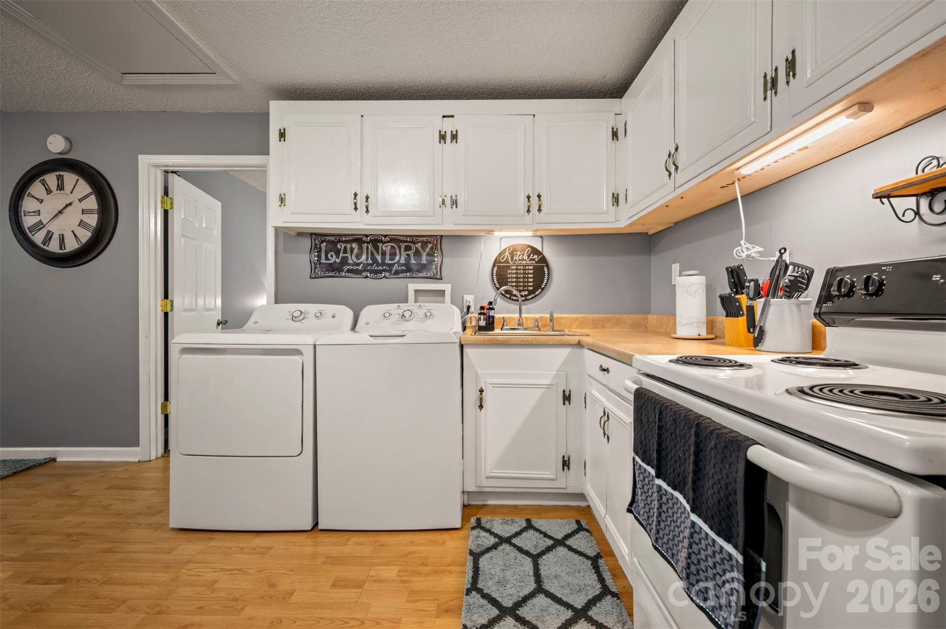 1840 Memorial Highway - Photo 16