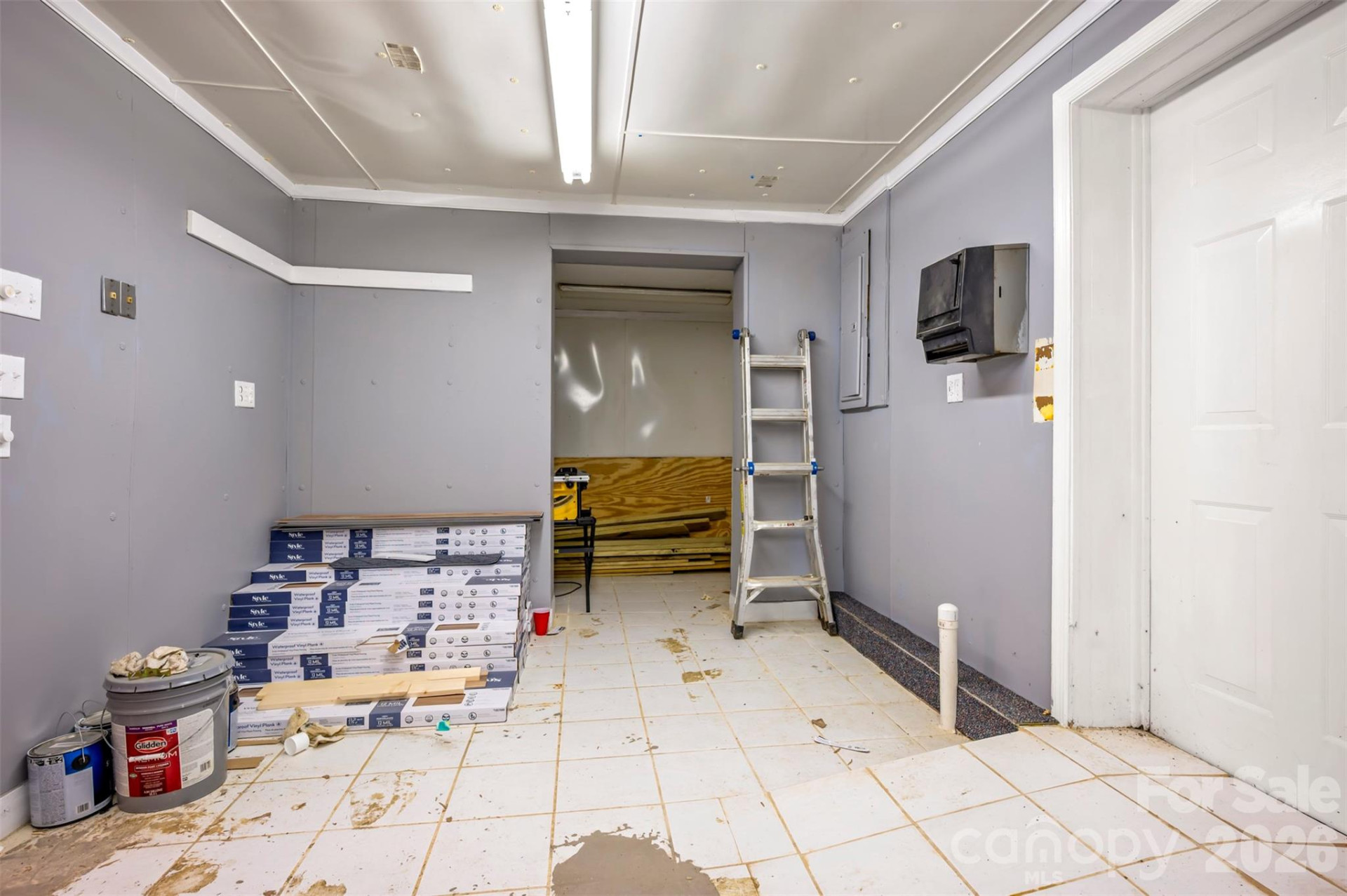 1840 Memorial Highway - Photo 27