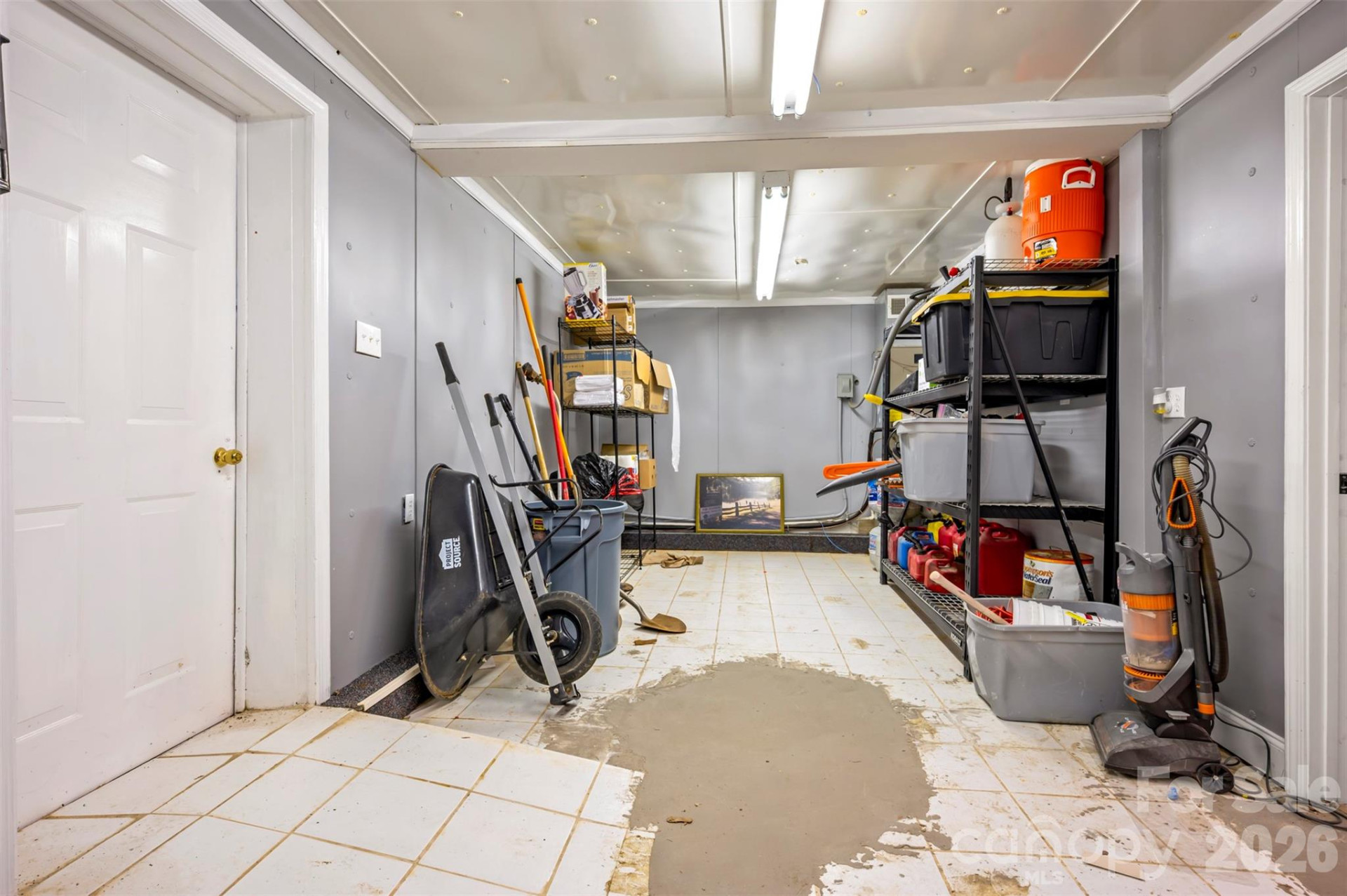 1840 Memorial Highway - Photo 28