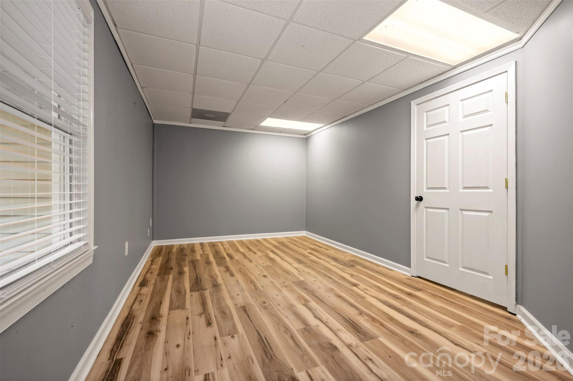 1840 Memorial Highway - Photo 31