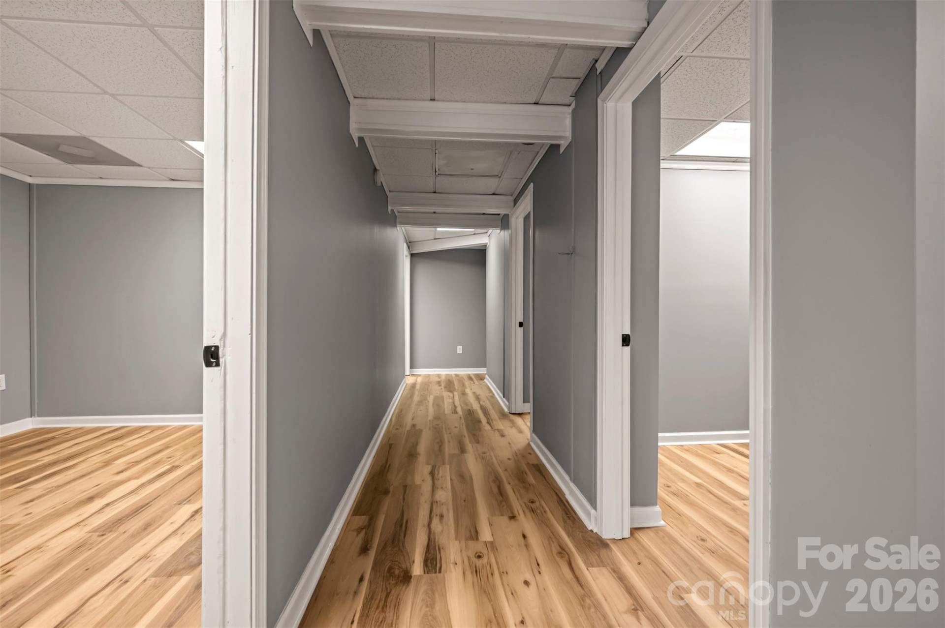 1840 Memorial Highway - Photo 33