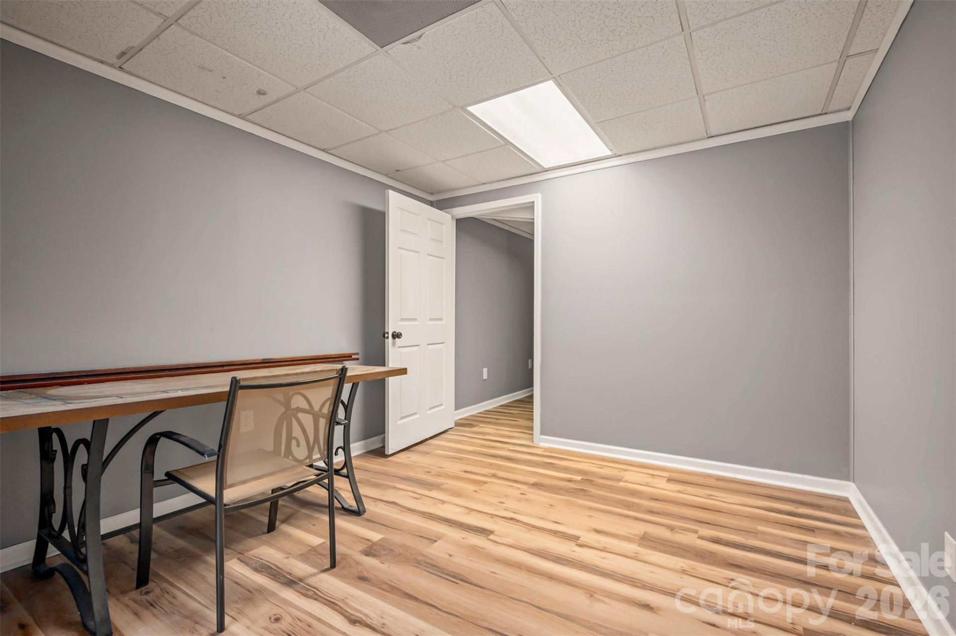 1840 Memorial Highway - Photo 39