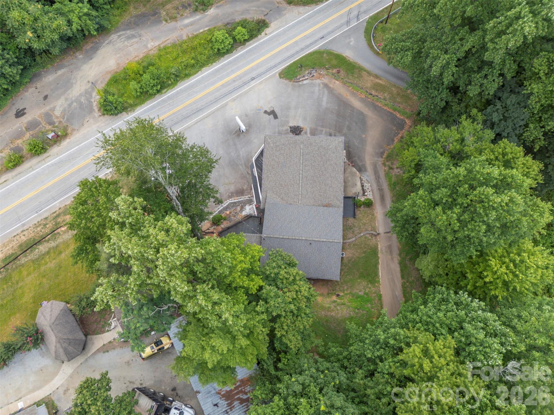 1840 Memorial Highway - Photo 42