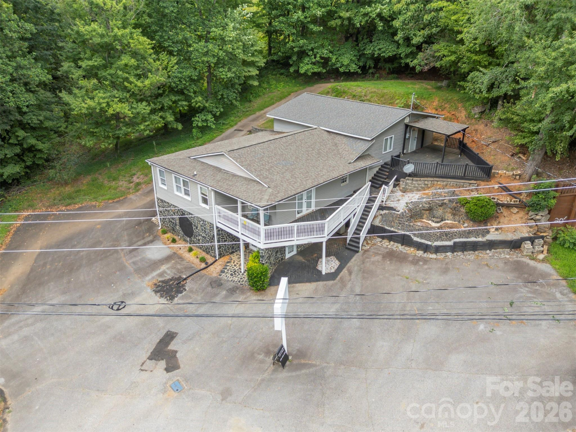 1840 Memorial Highway - Photo 6