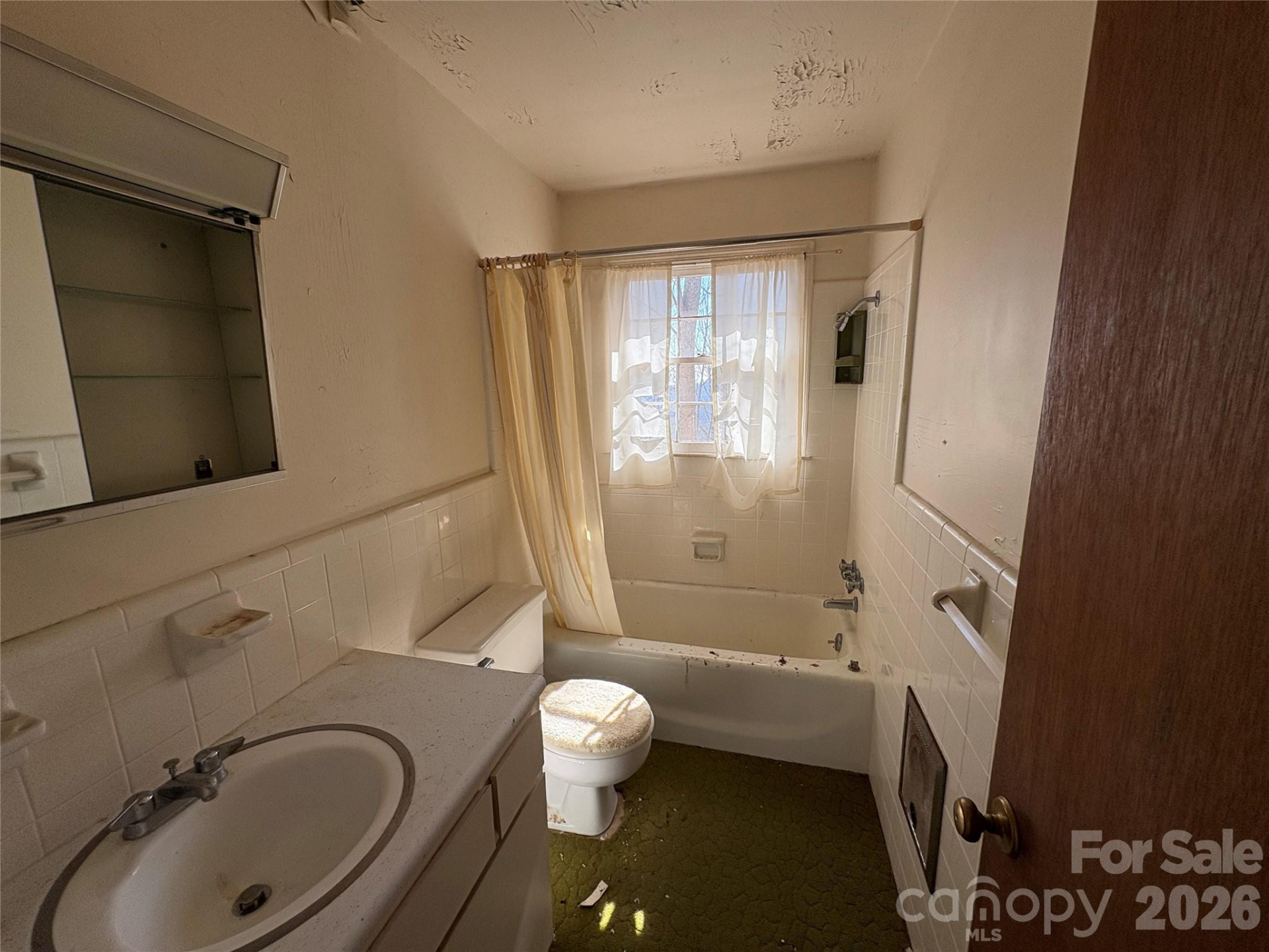 700 Summit Road - Photo 18