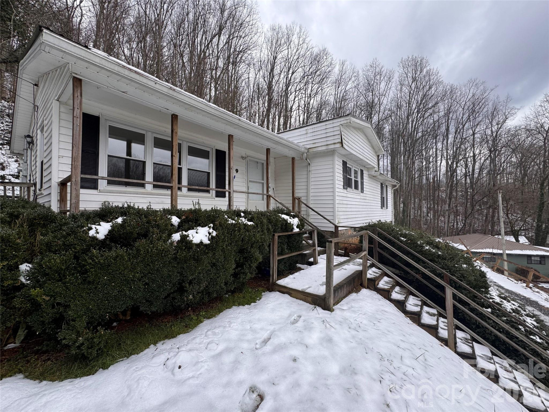 9 Alzena Road - Photo 4