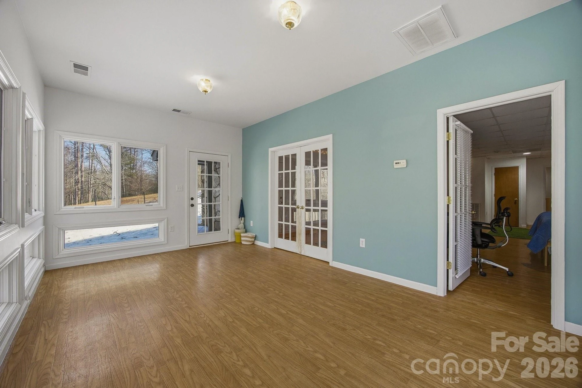 101 Honeysuckle Lane - Photo 27