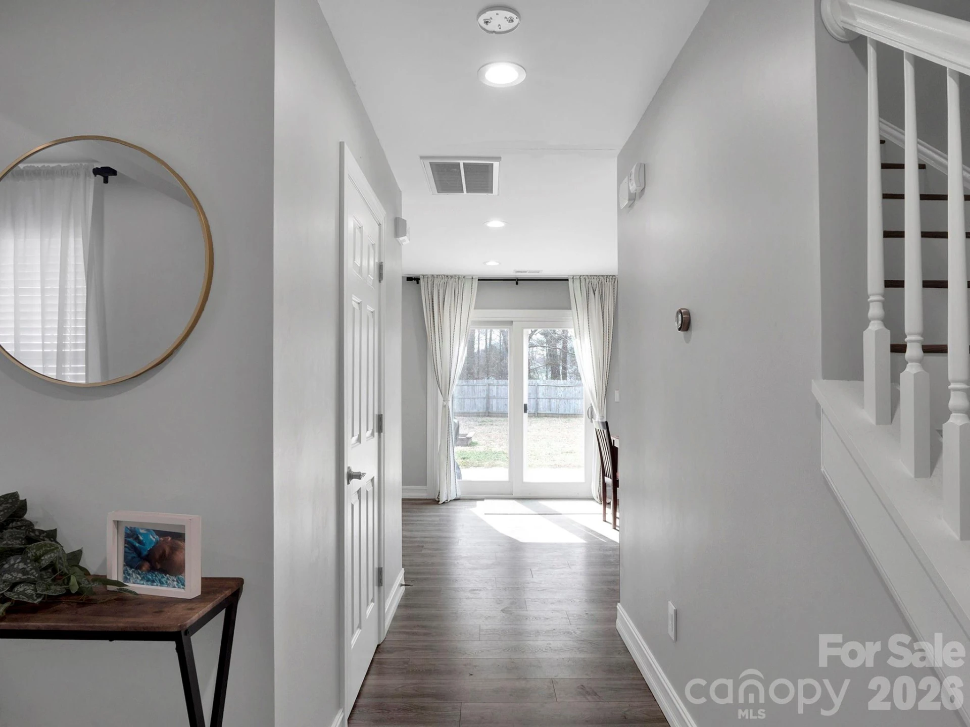 3807 Edgeview Drive