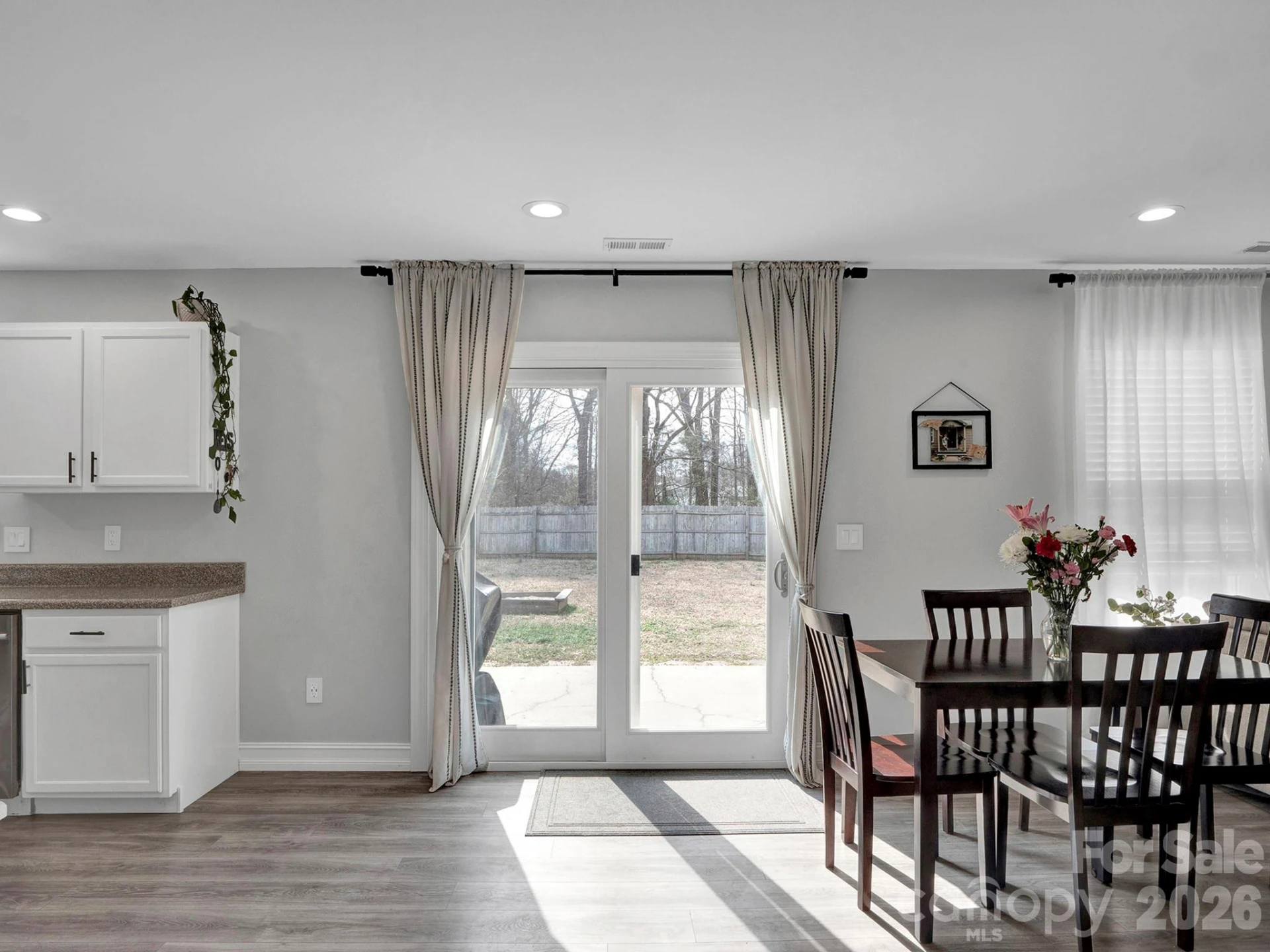 3807 Edgeview Drive - Photo 4