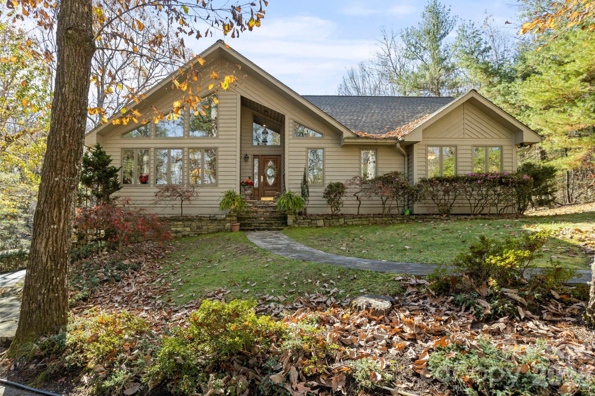 231 Greenleaf Drive - Photo 2