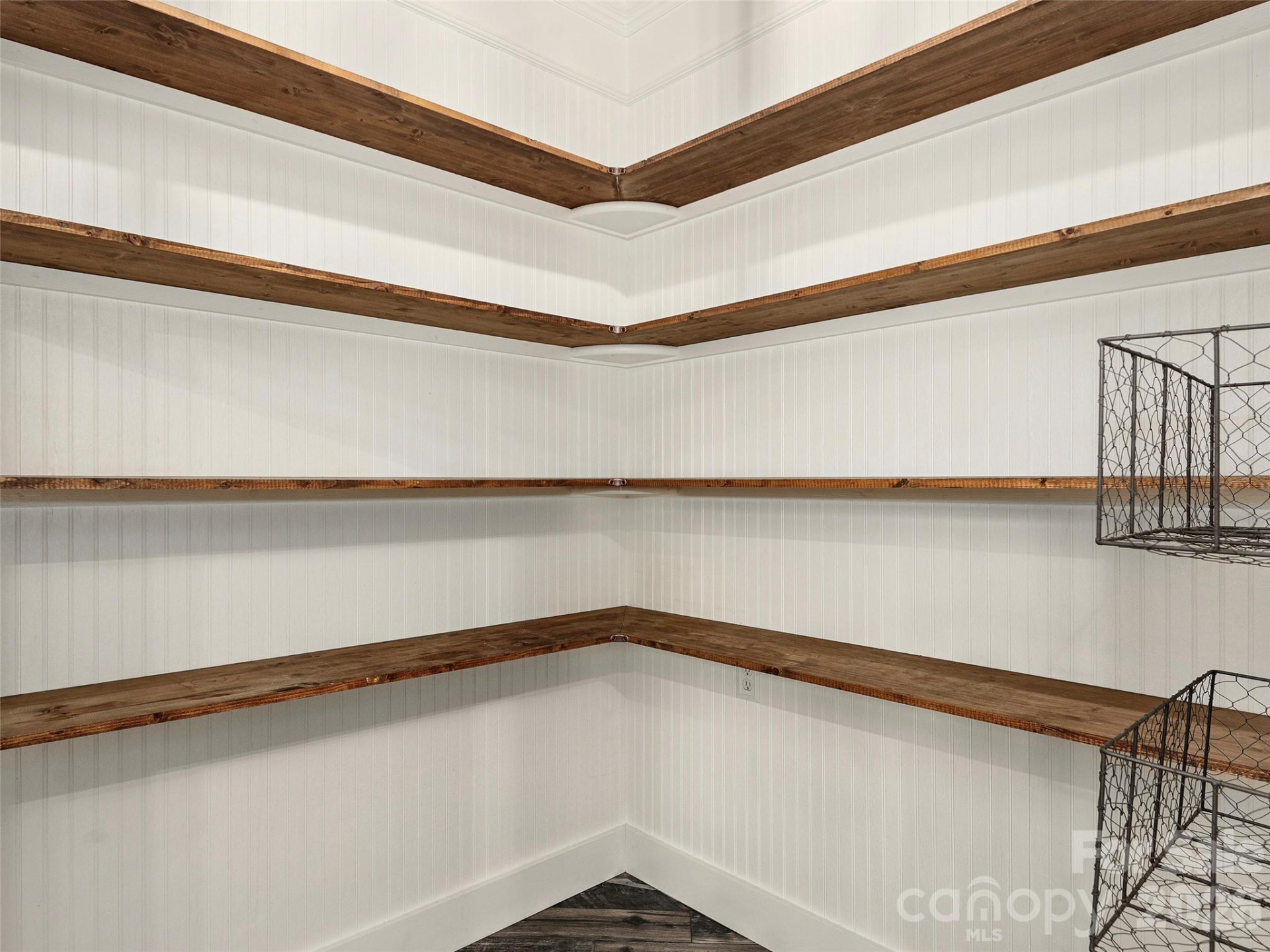 906 Woodvine Road - Photo 14