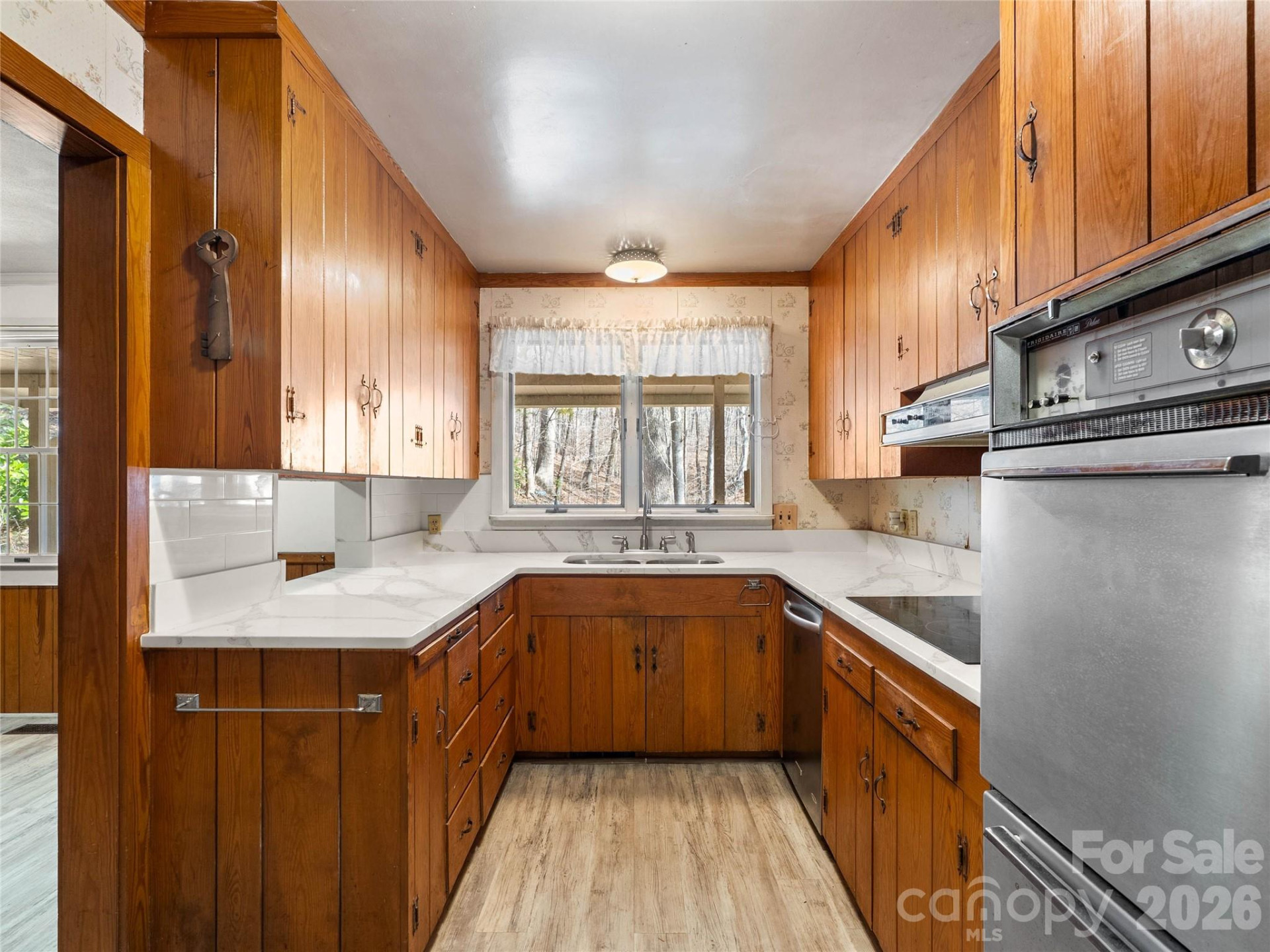 121 Hummingbird Lane - Photo 8