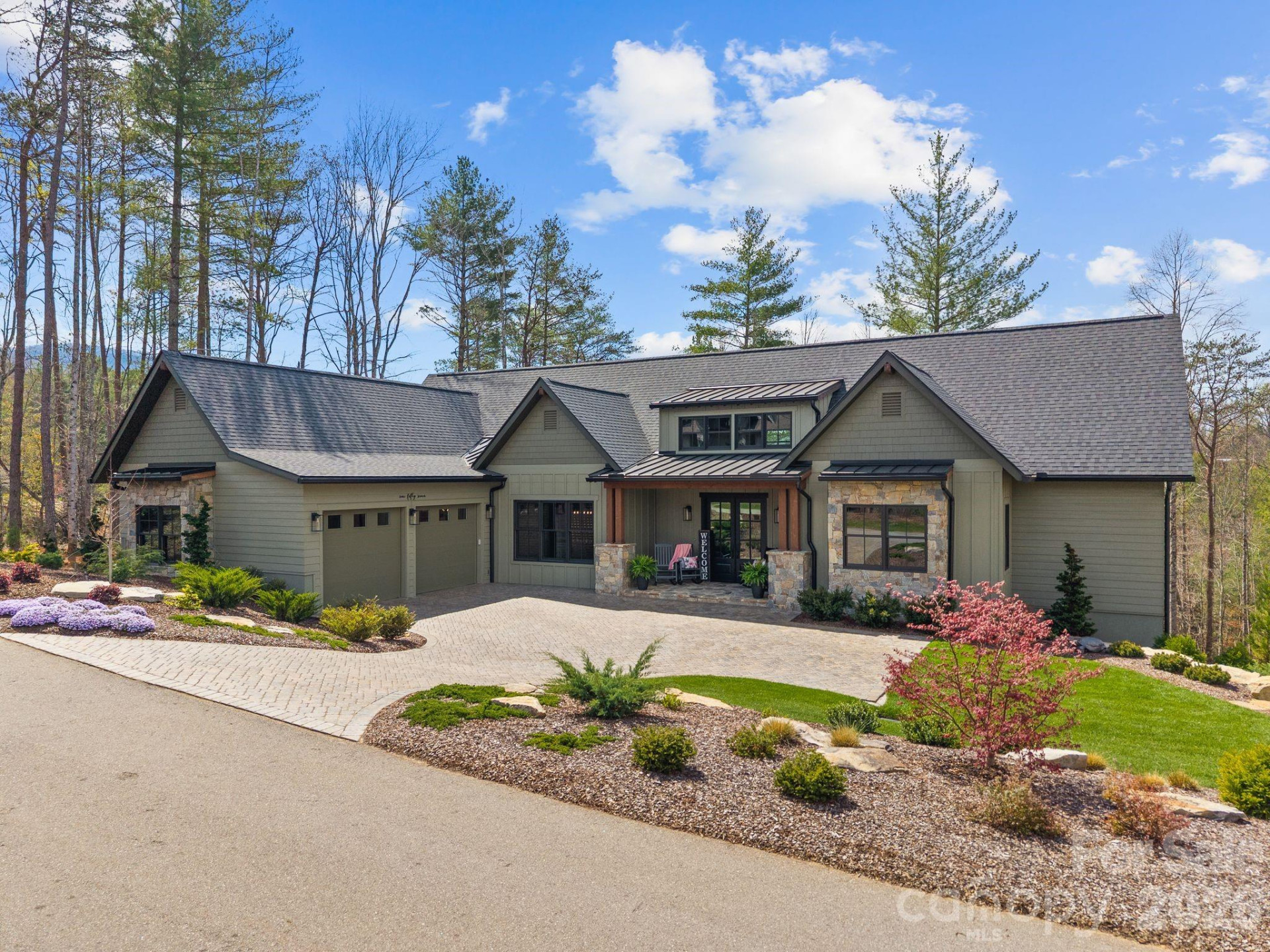 157 Riverbend Forest Drive