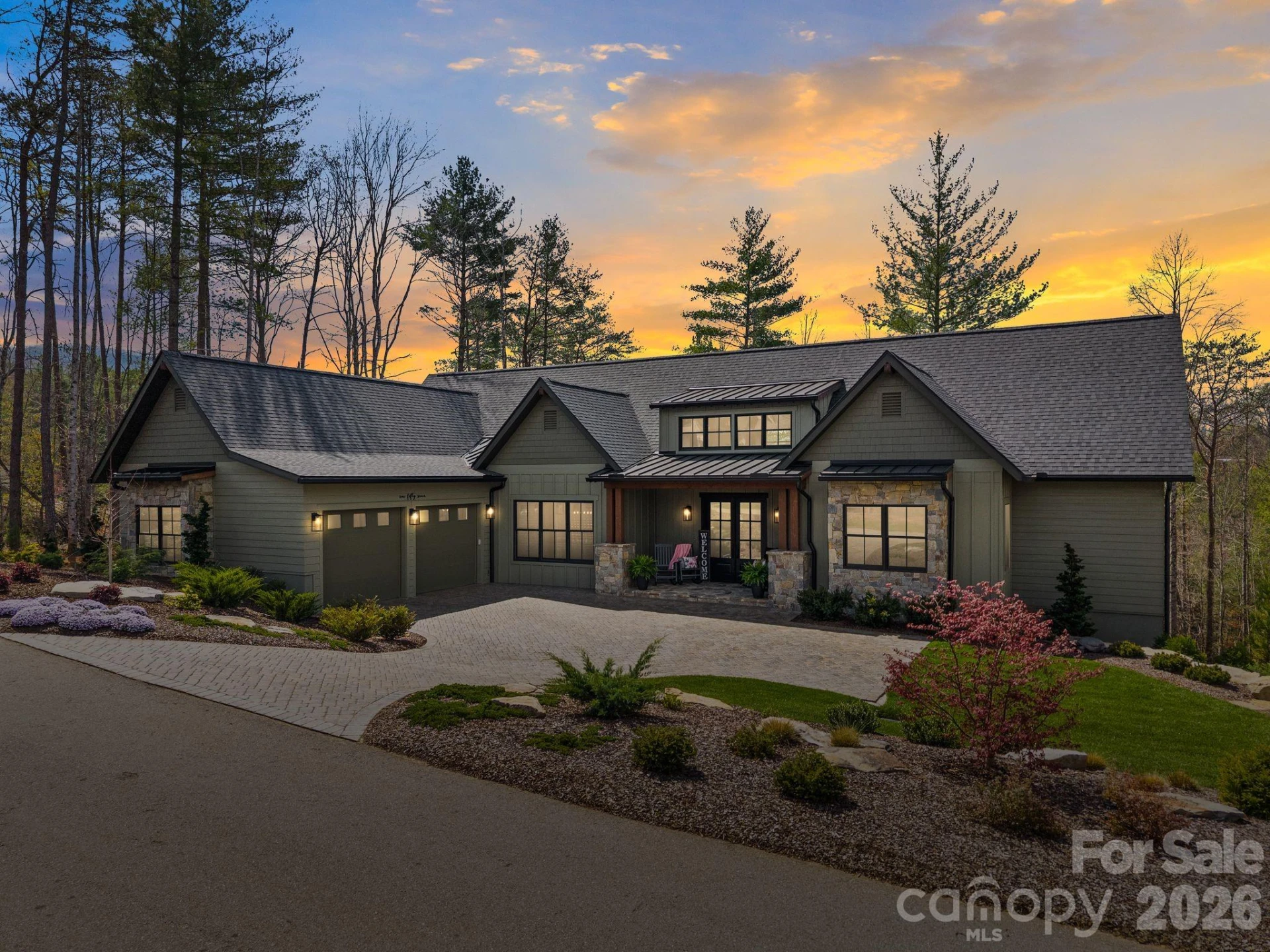 157 Riverbend Forest Drive - Photo 2