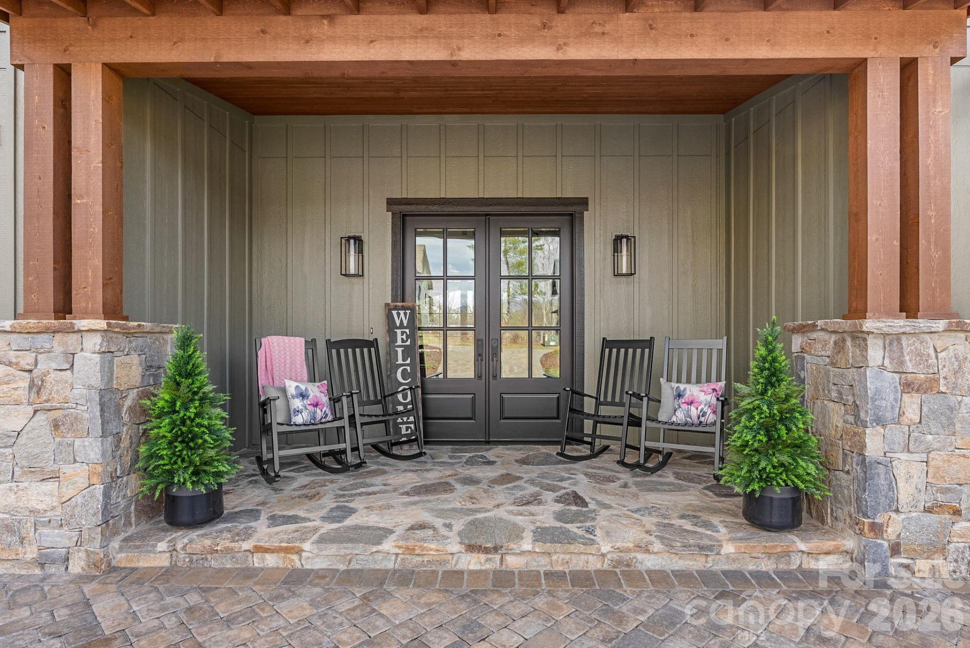 157 Riverbend Forest Drive - Photo 4