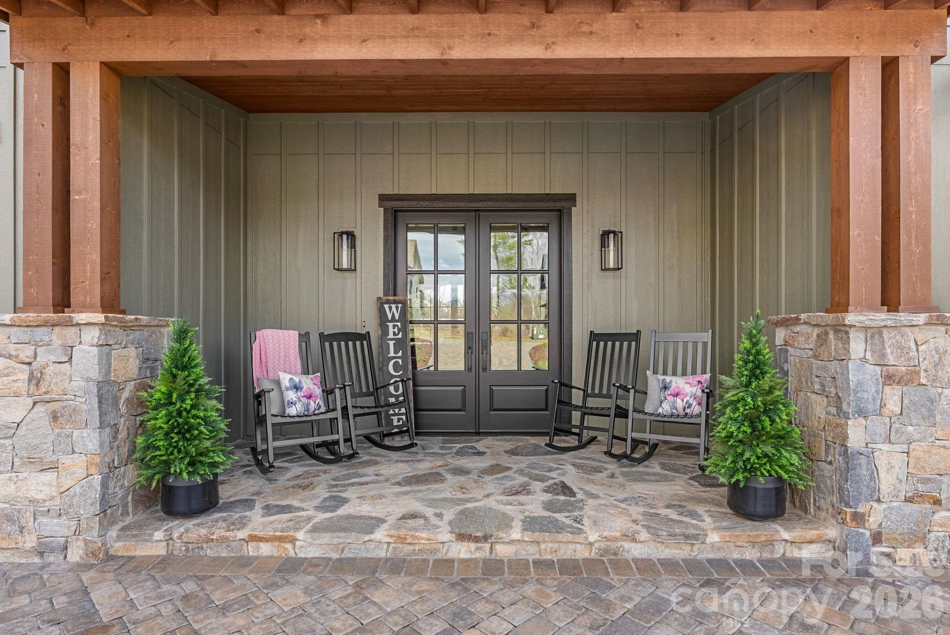 157 Riverbend Forest Drive - Photo 4