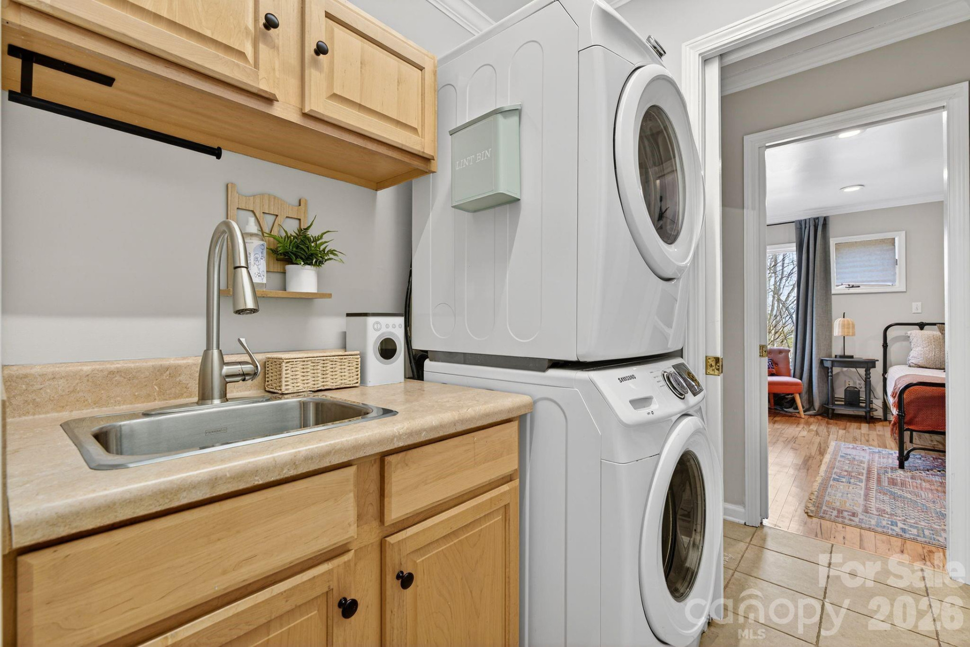 99 Margaret Drive - Photo 11