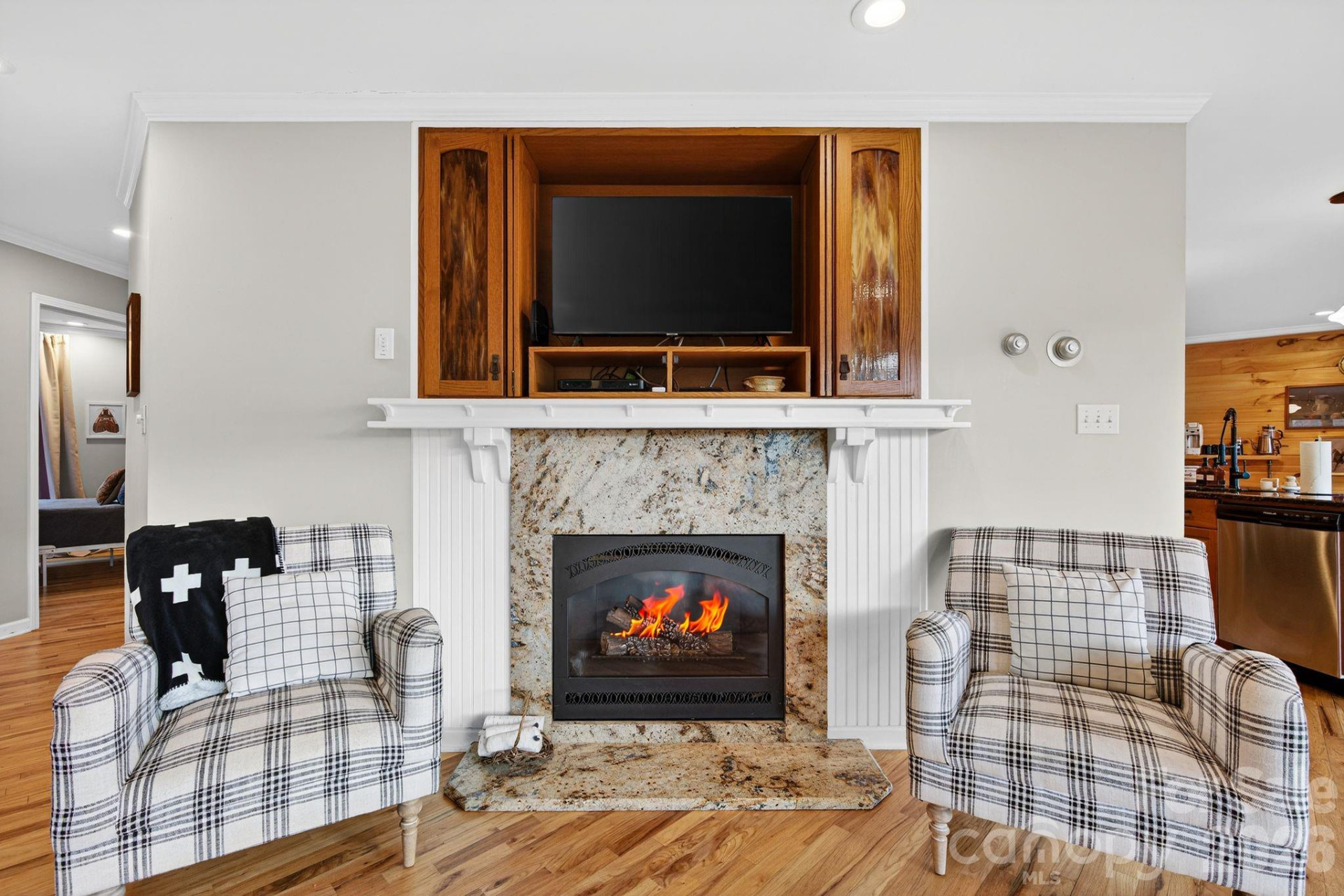 99 Margaret Drive - Photo 4