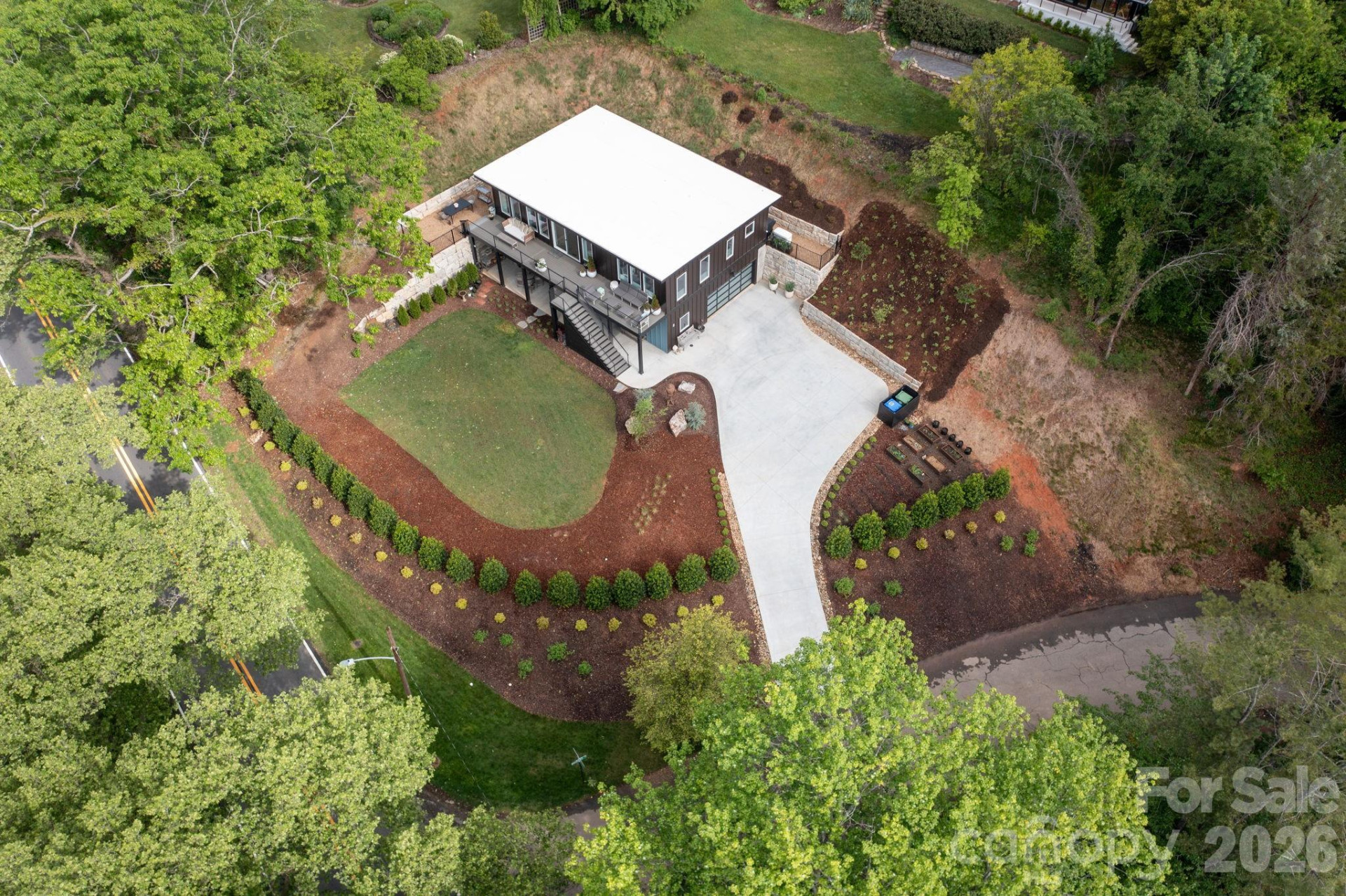 8 Midland Drive - Photo 2