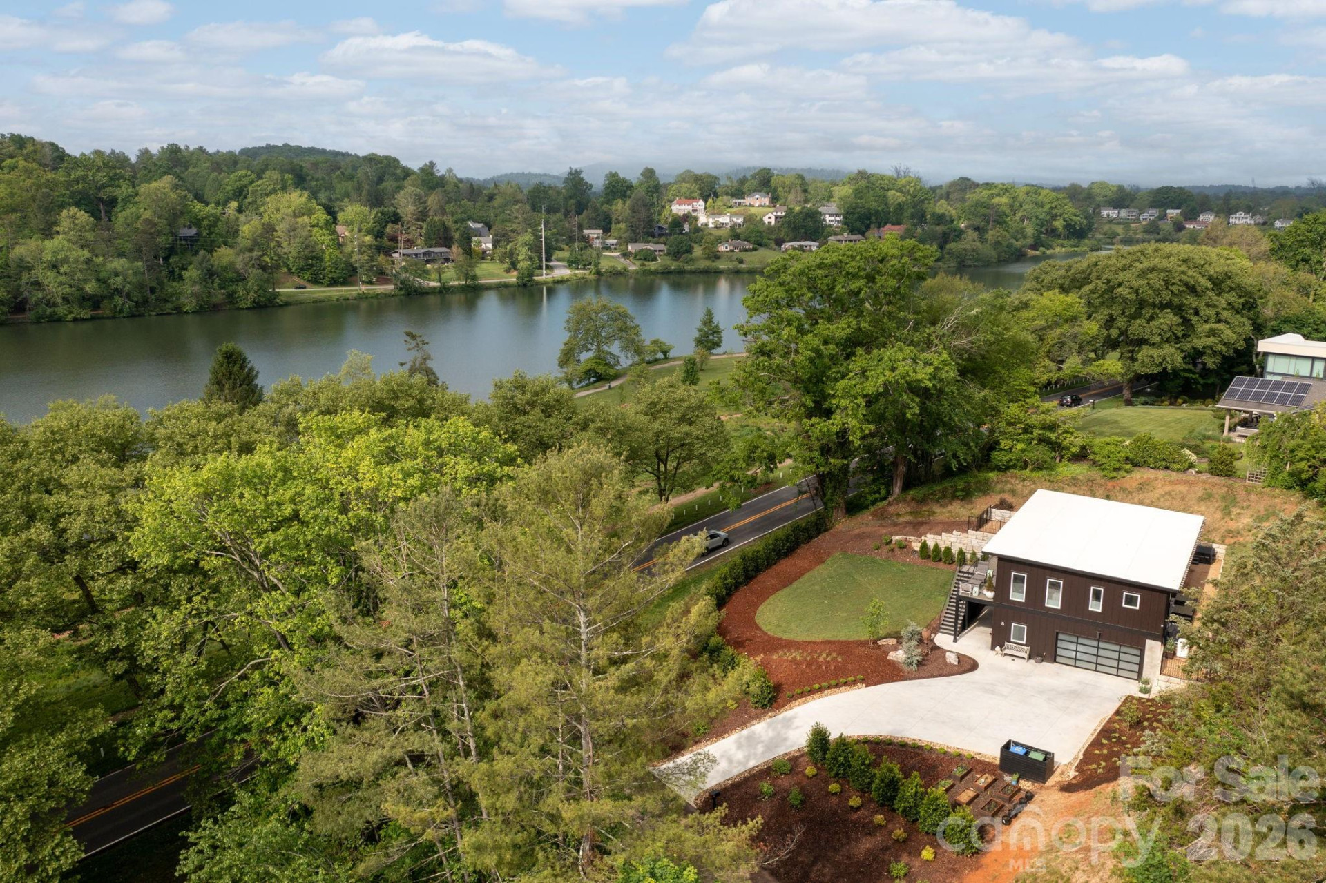 8 Midland Drive - Photo 4