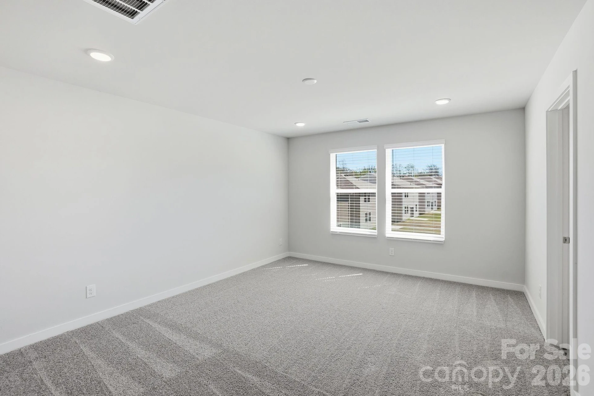 208 Bezelle Avenue - Photo 5