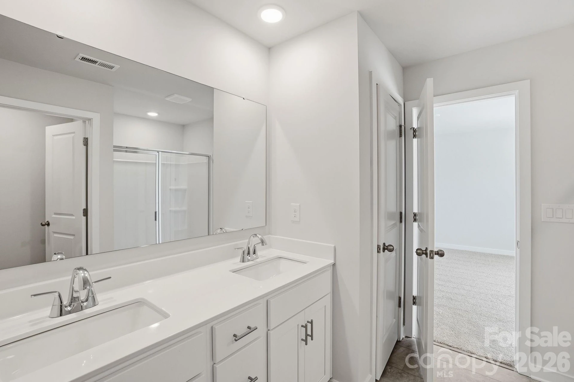 208 Bezelle Avenue - Photo 6