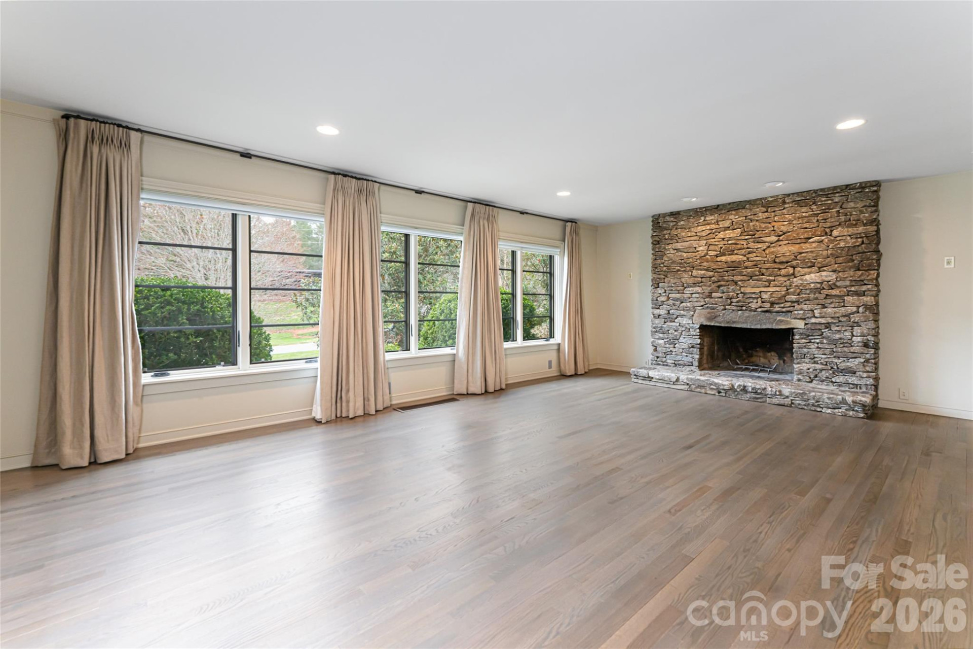 21 Pine Tree Circle - Photo 6