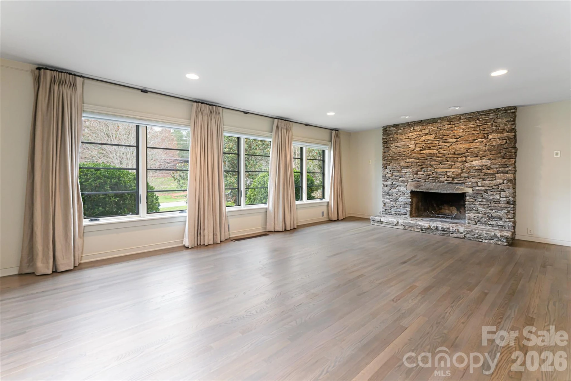 21 Pine Tree Circle - Photo 6
