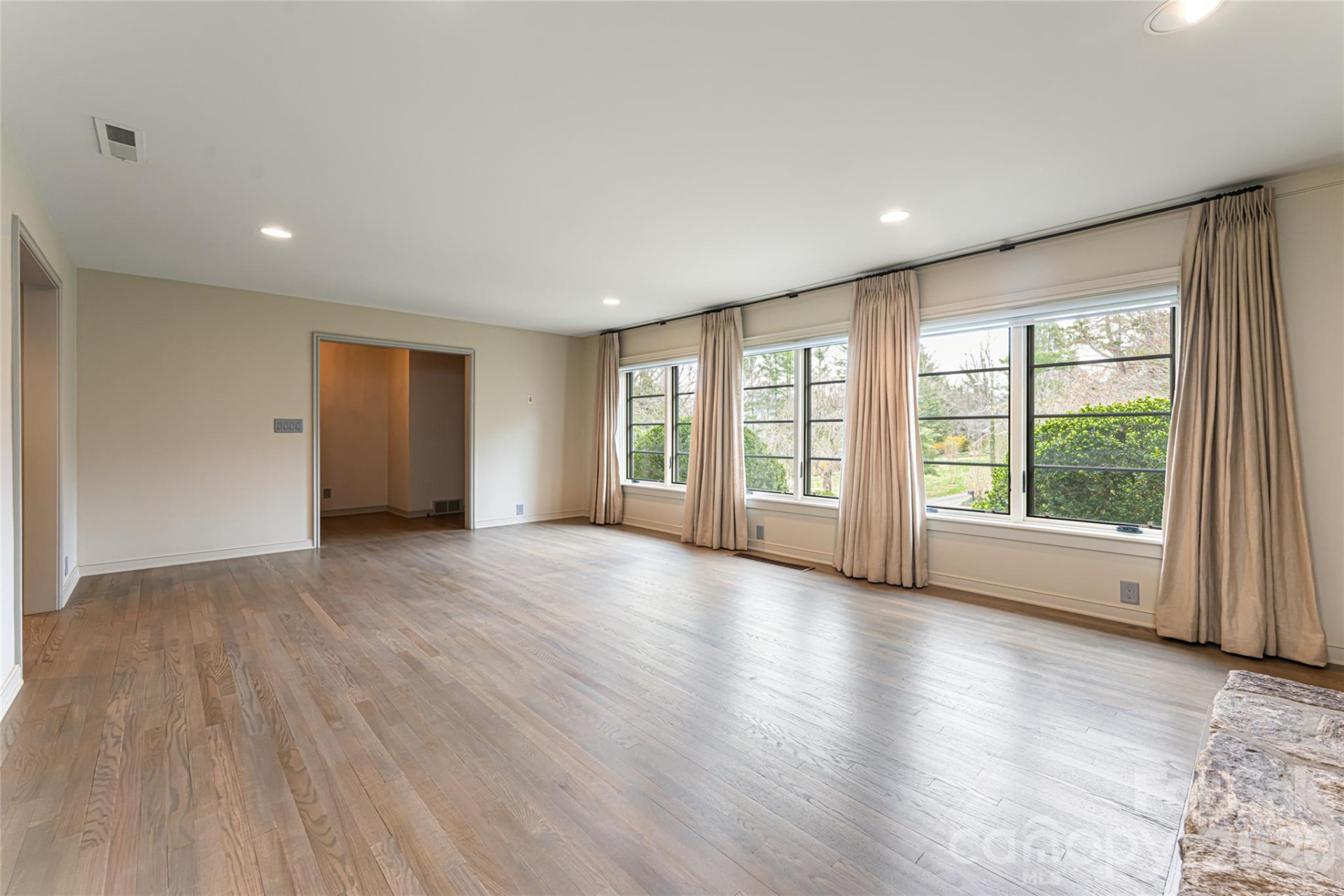 21 Pine Tree Circle - Photo 8