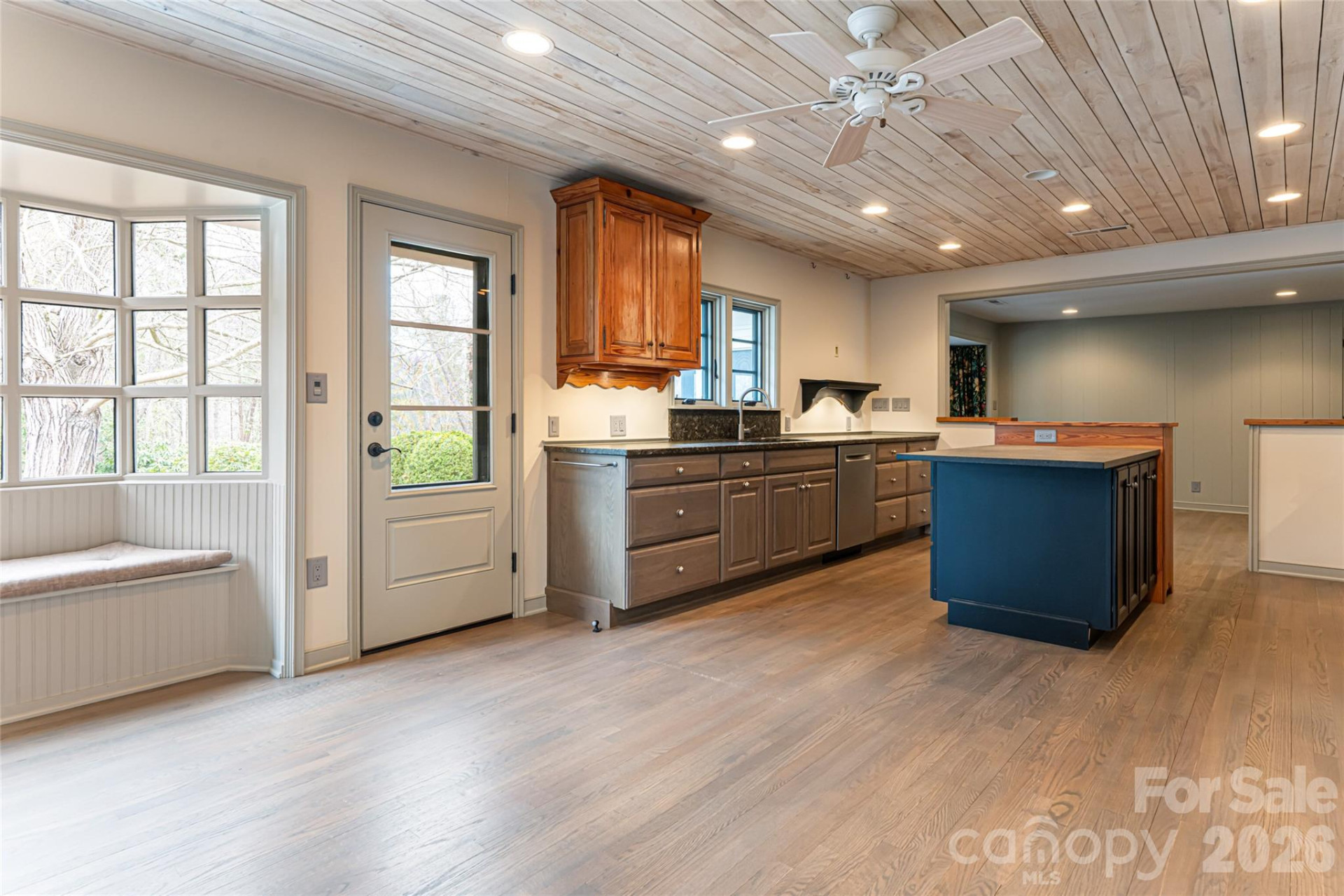 21 Pine Tree Circle - Photo 9