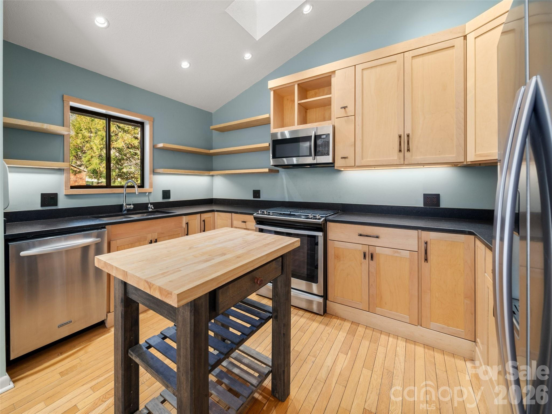 138 Woodhaven Drive - Photo 12