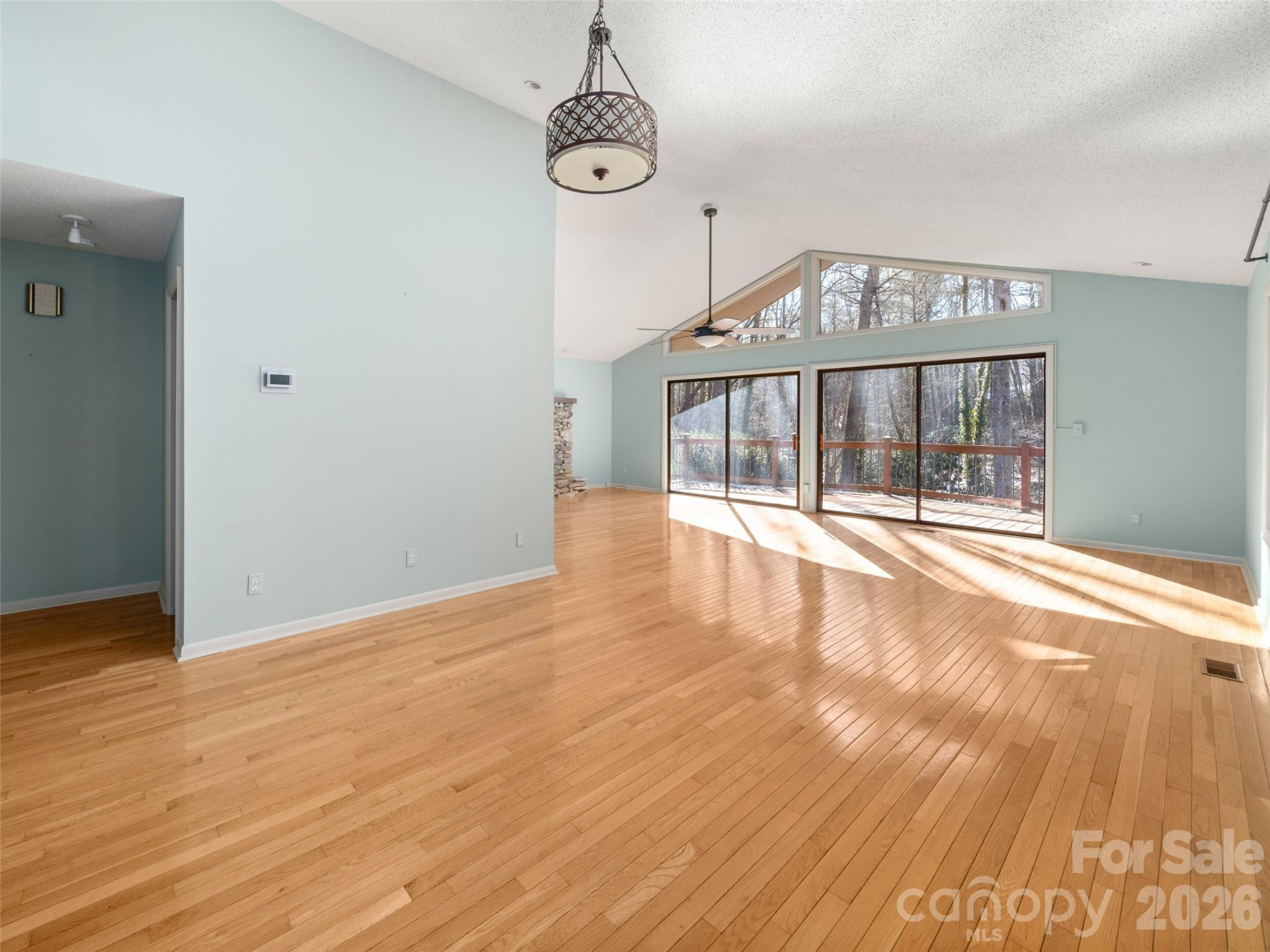 138 Woodhaven Drive - Photo 4