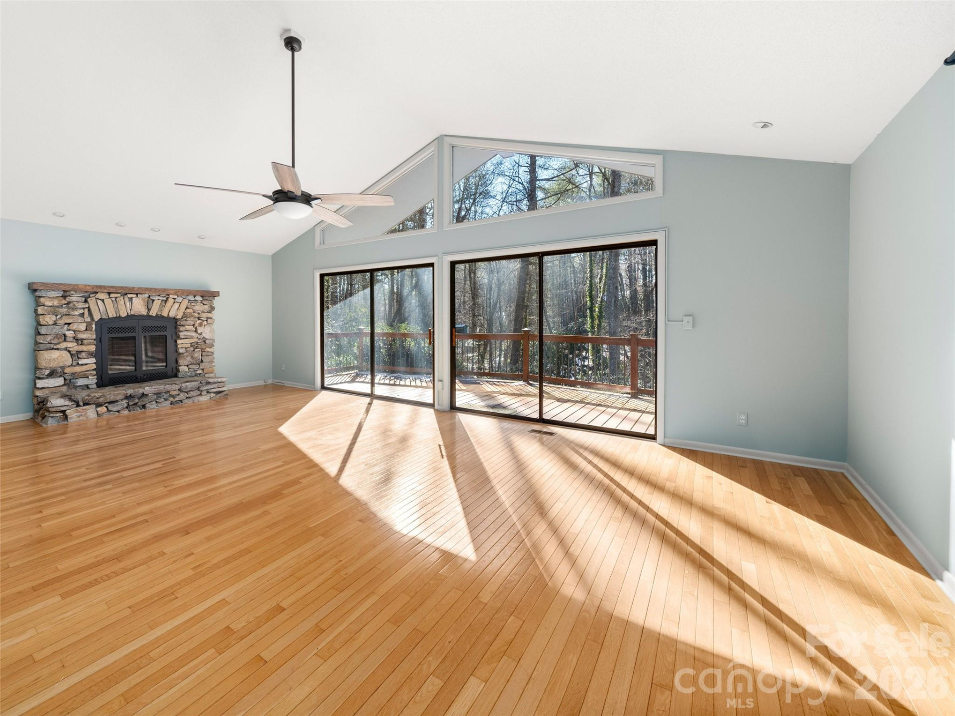 138 Woodhaven Drive - Photo 5