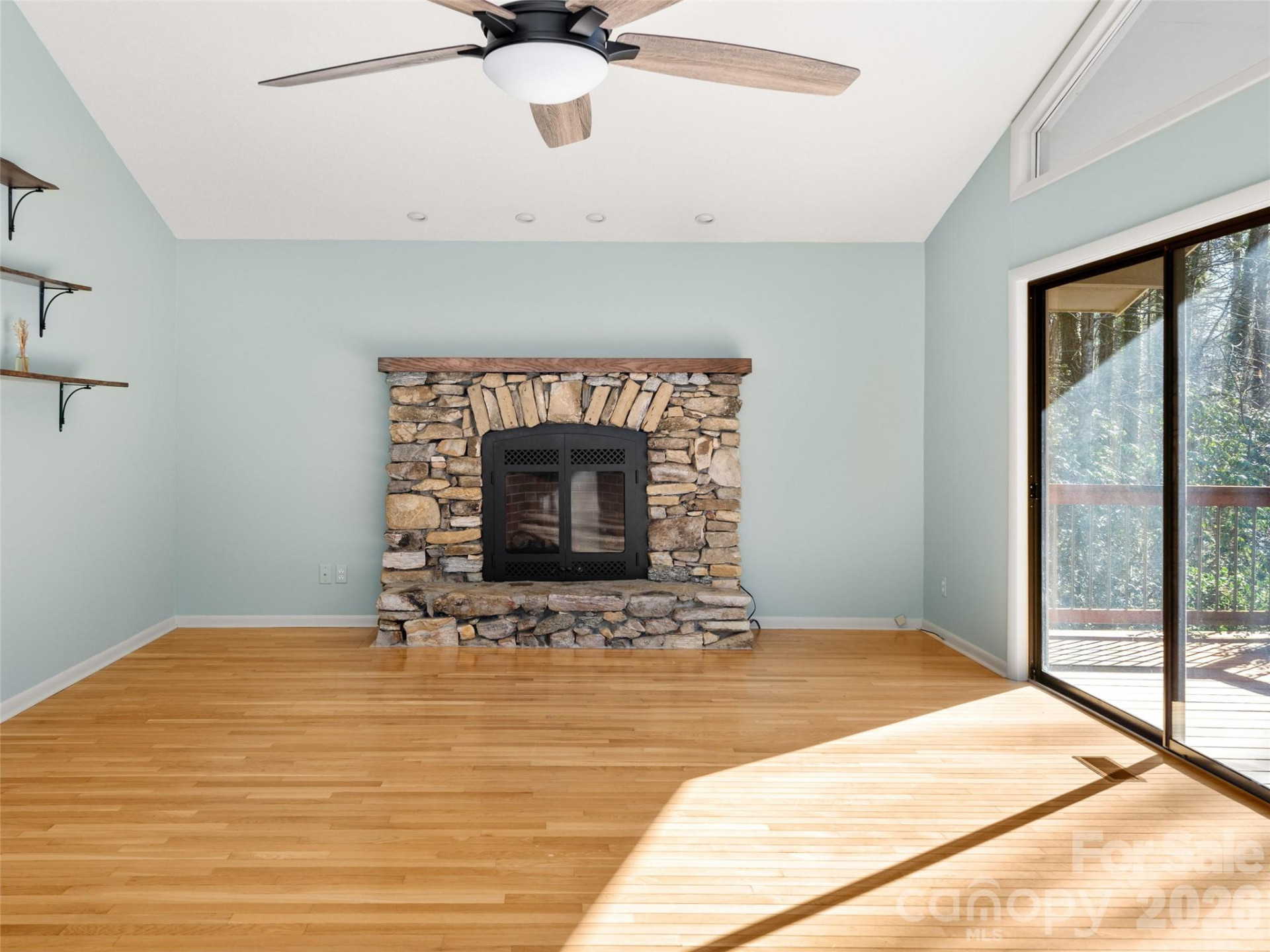 138 Woodhaven Drive - Photo 6