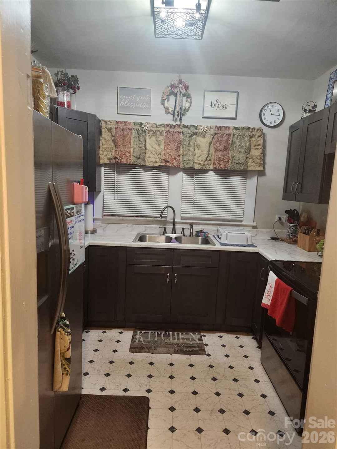 110 Price Street - Photo 9