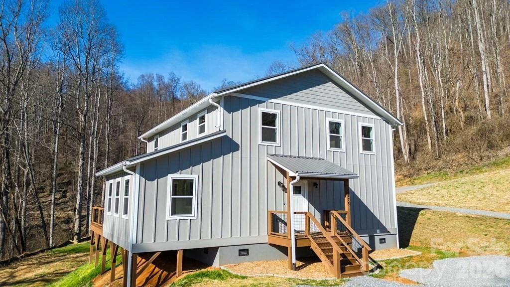 175 Trinity Drive - Photo 2