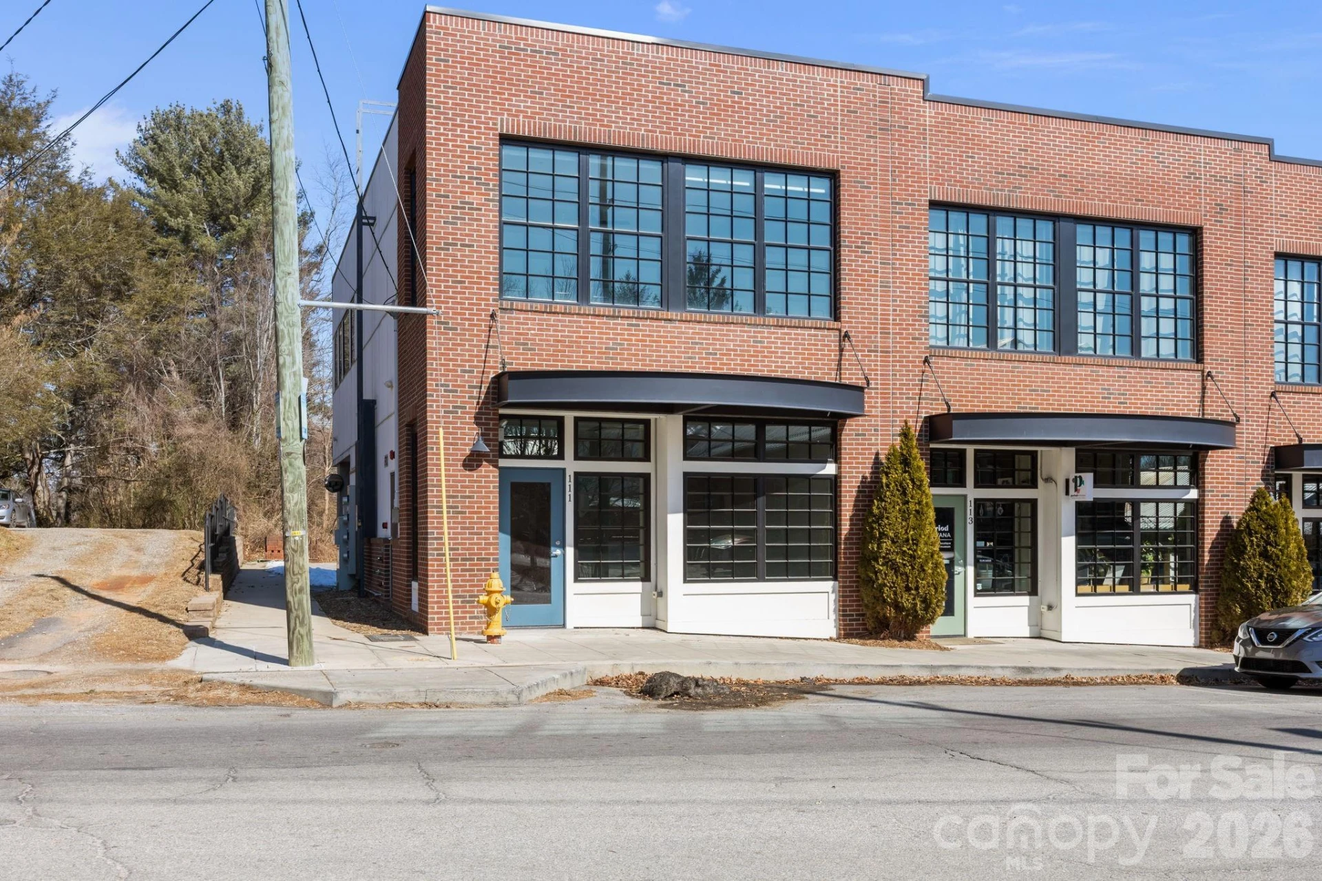 315 Haywood Road - Photo 2