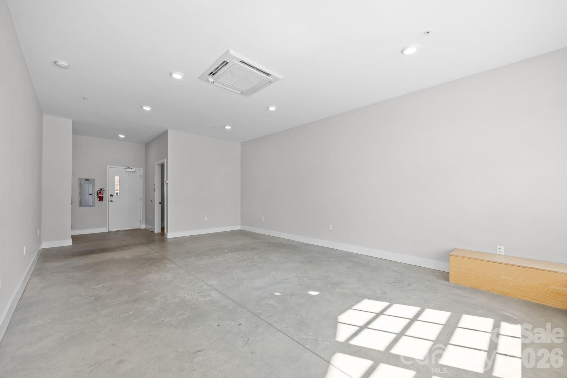 315 Haywood Road - Photo 14