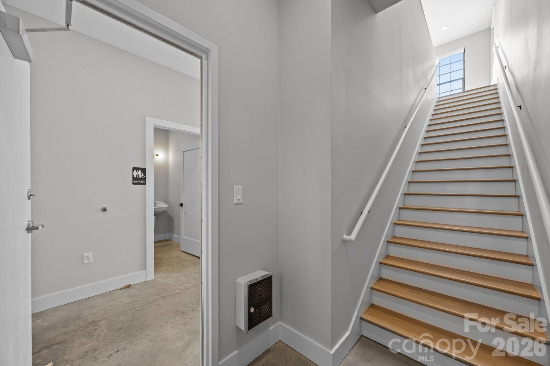 315 Haywood Road - Photo 16