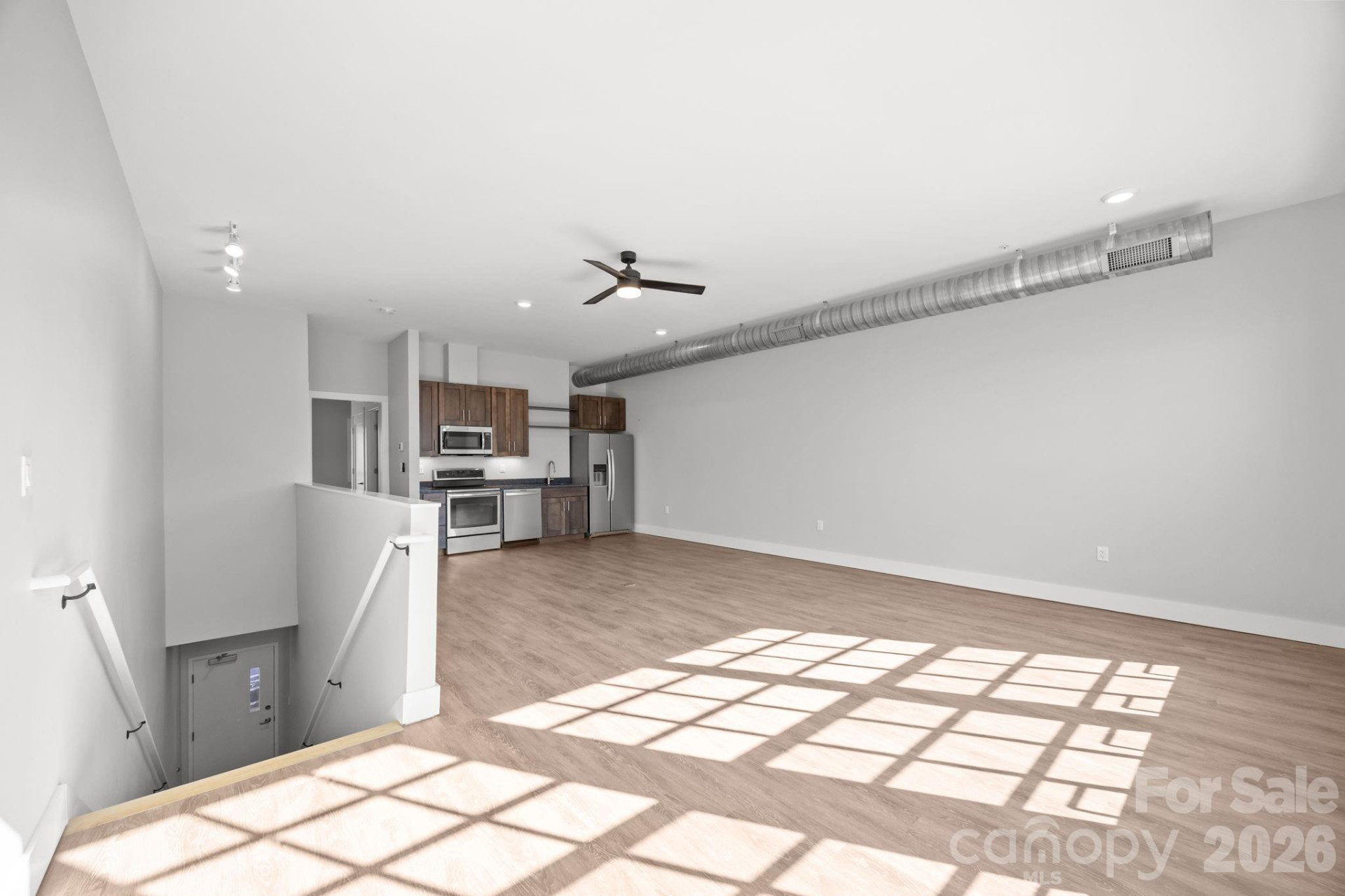 315 Haywood Road - Photo 17